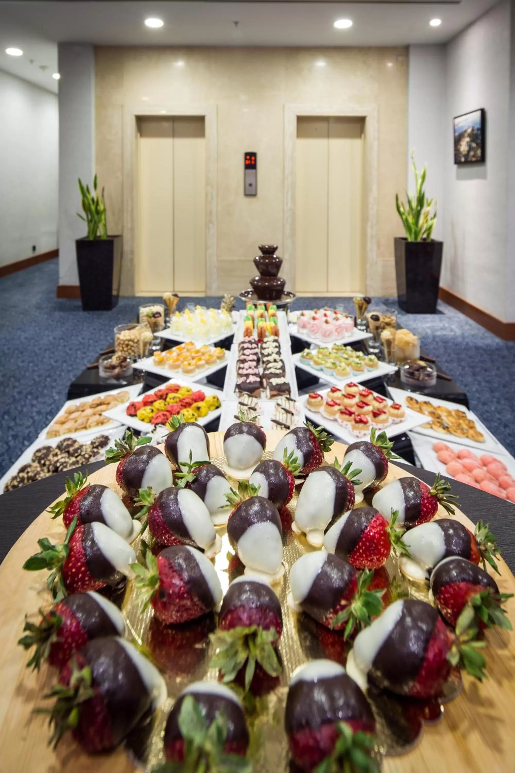 Coffee/tea facilities in Midtown Hotel