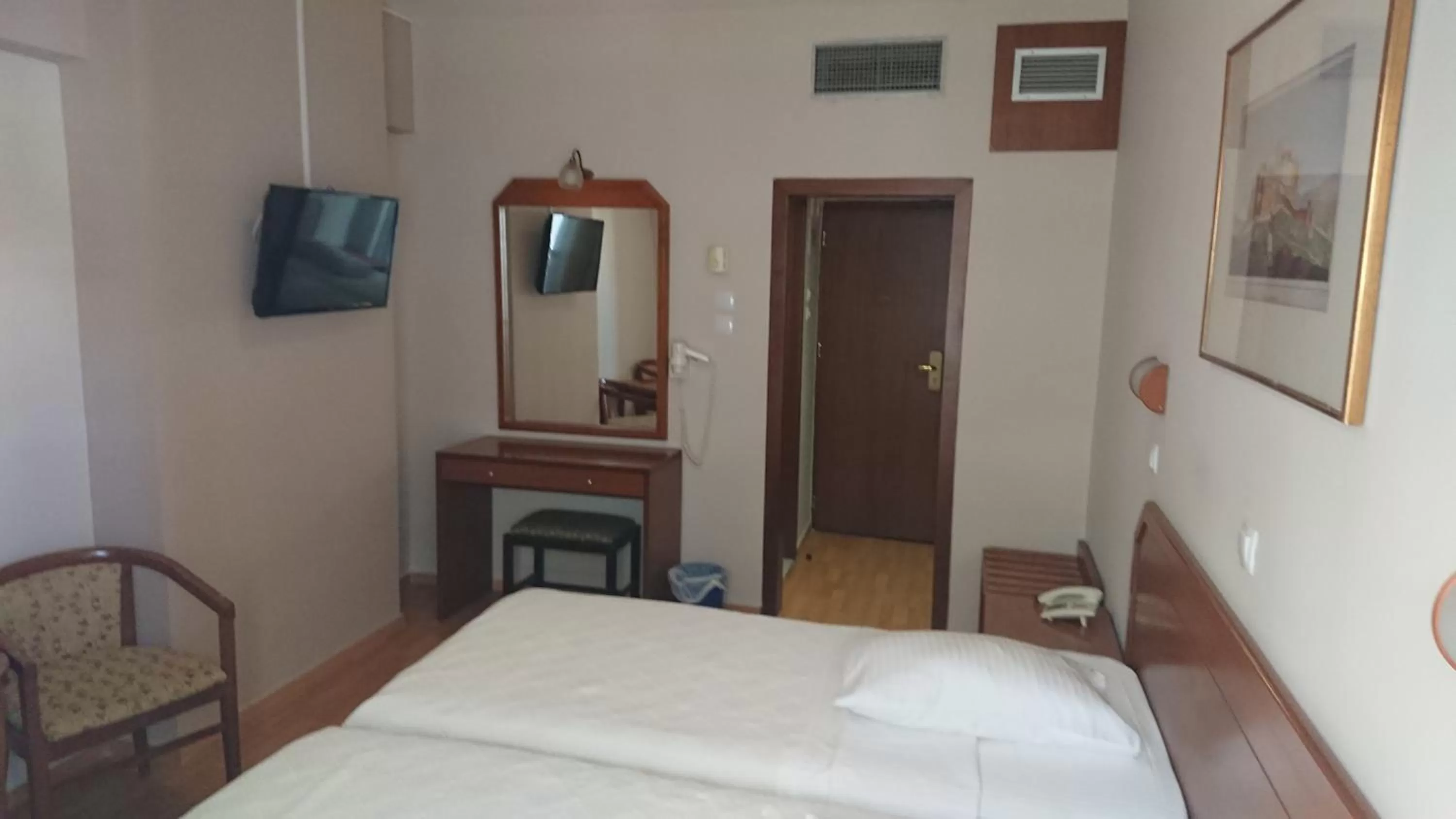 Bed in Economy Hotel