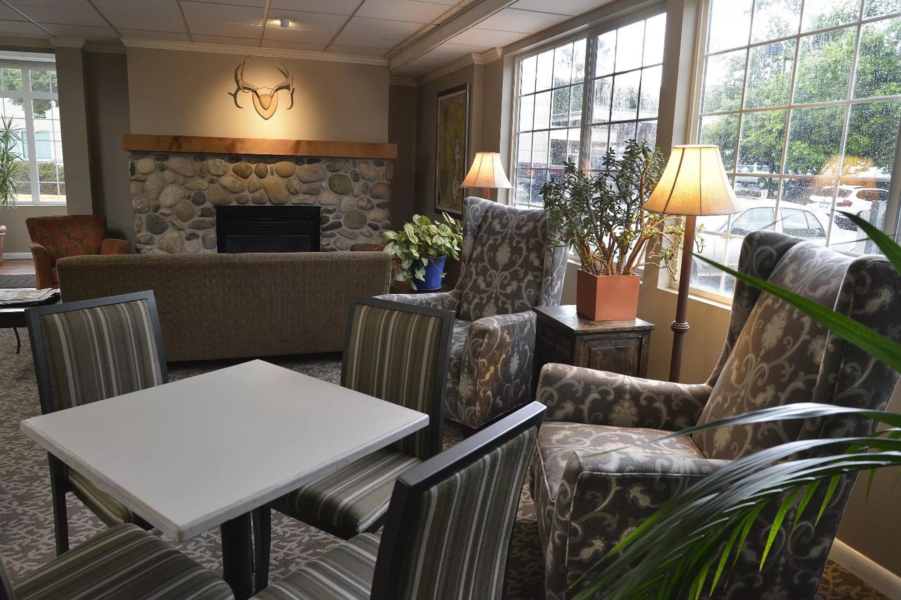 Lobby or reception in Hilltop Inn by Riversage