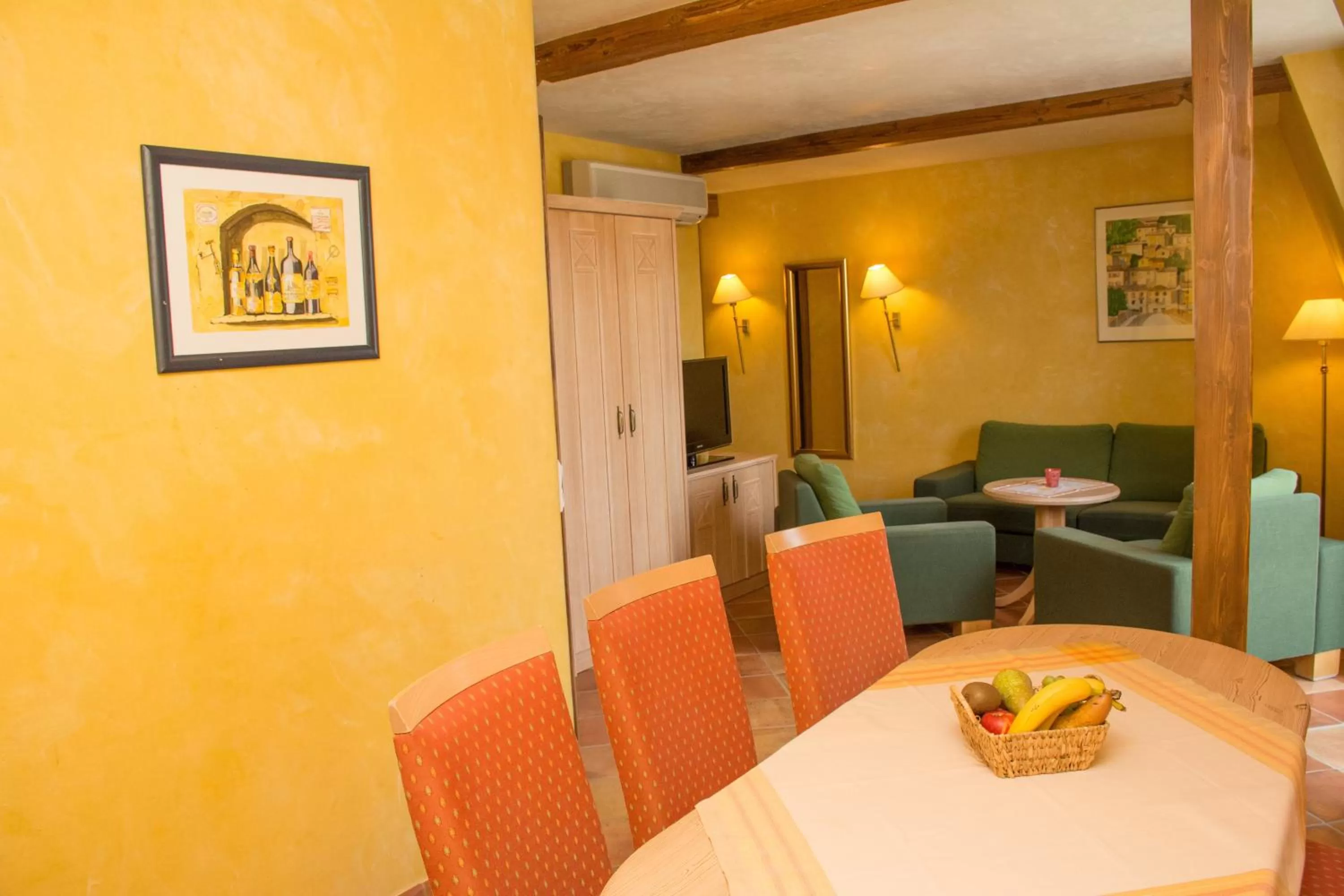 Living room in Hotel Casa Rustica - Eintrittskarten für den Europapark erhalten Sie garantiert über uns!