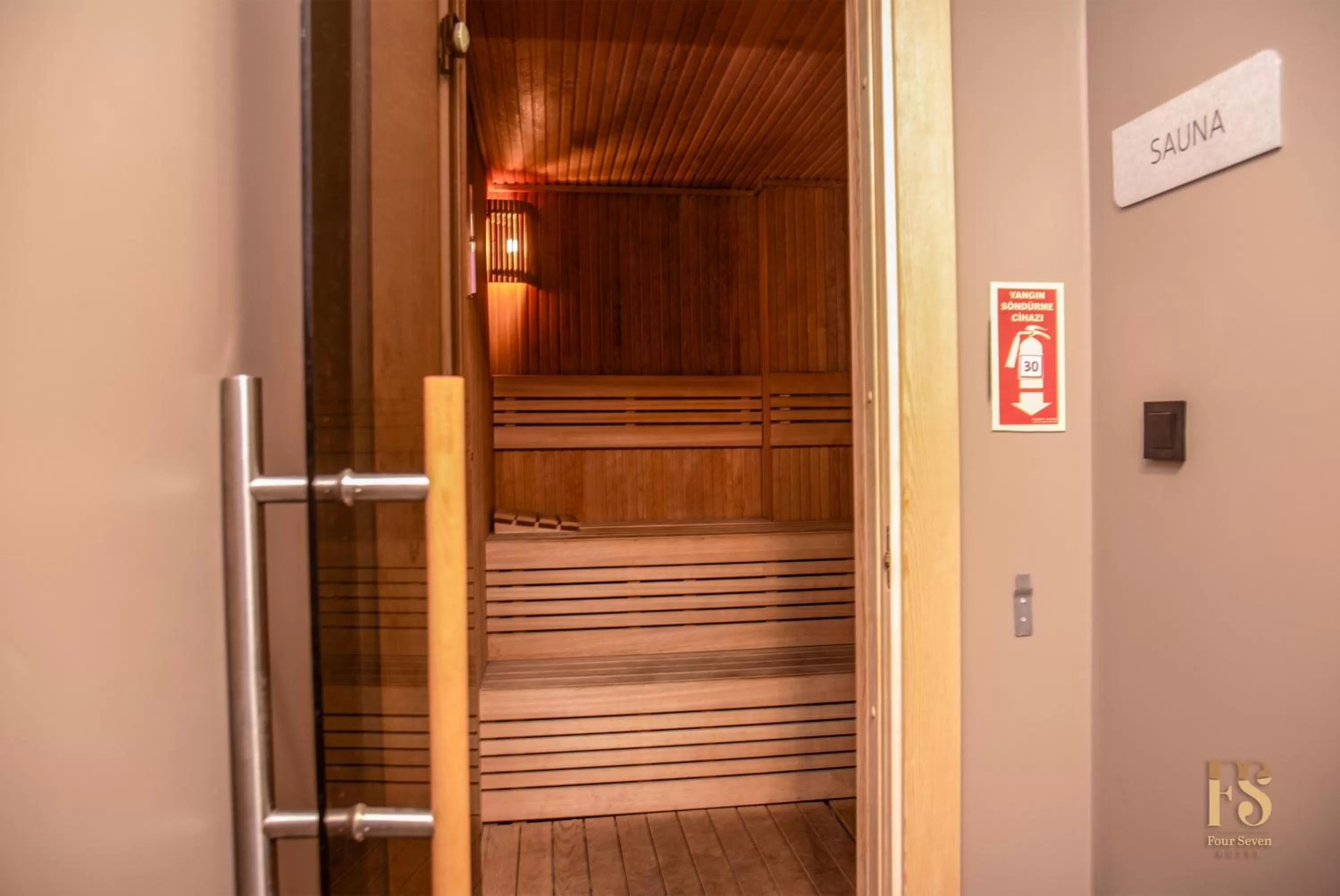 Sauna in FOUR SEVEN HOTEL