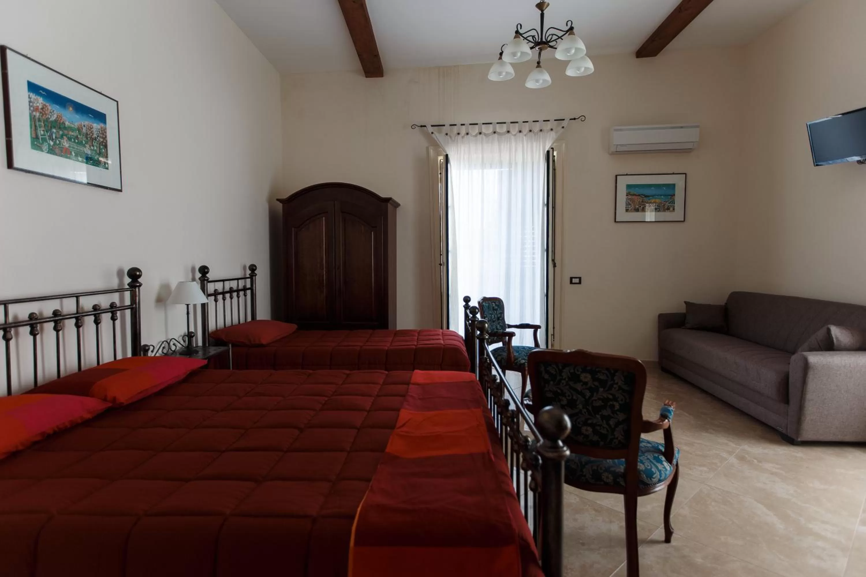 Bedroom, Bed in B&B Batarà - "La Terrazza del Centro"