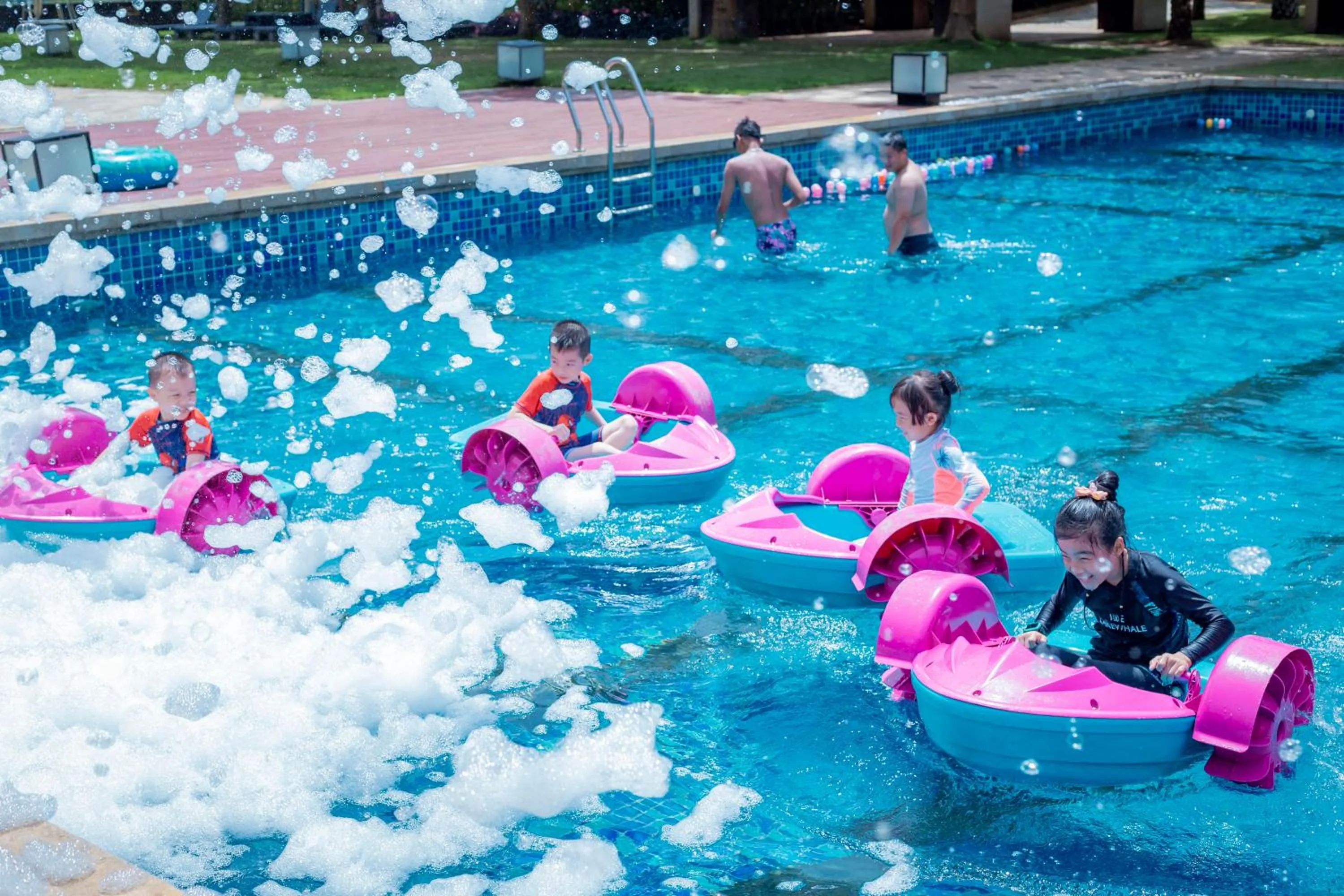 Swimming pool in Hilton Haikou Meilan - Beachfront Hotel