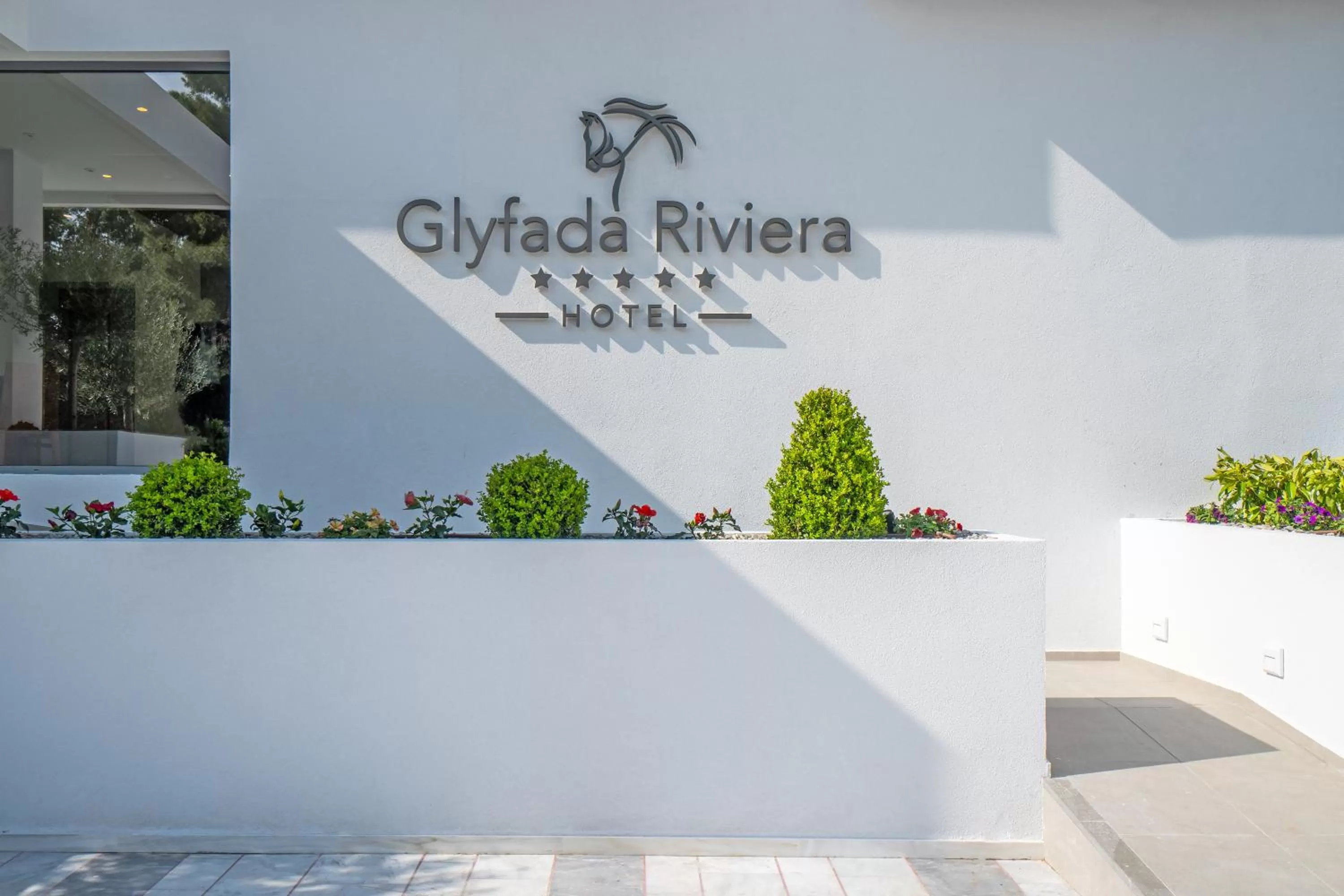 Facade/entrance in Glyfada Riviera Hotel