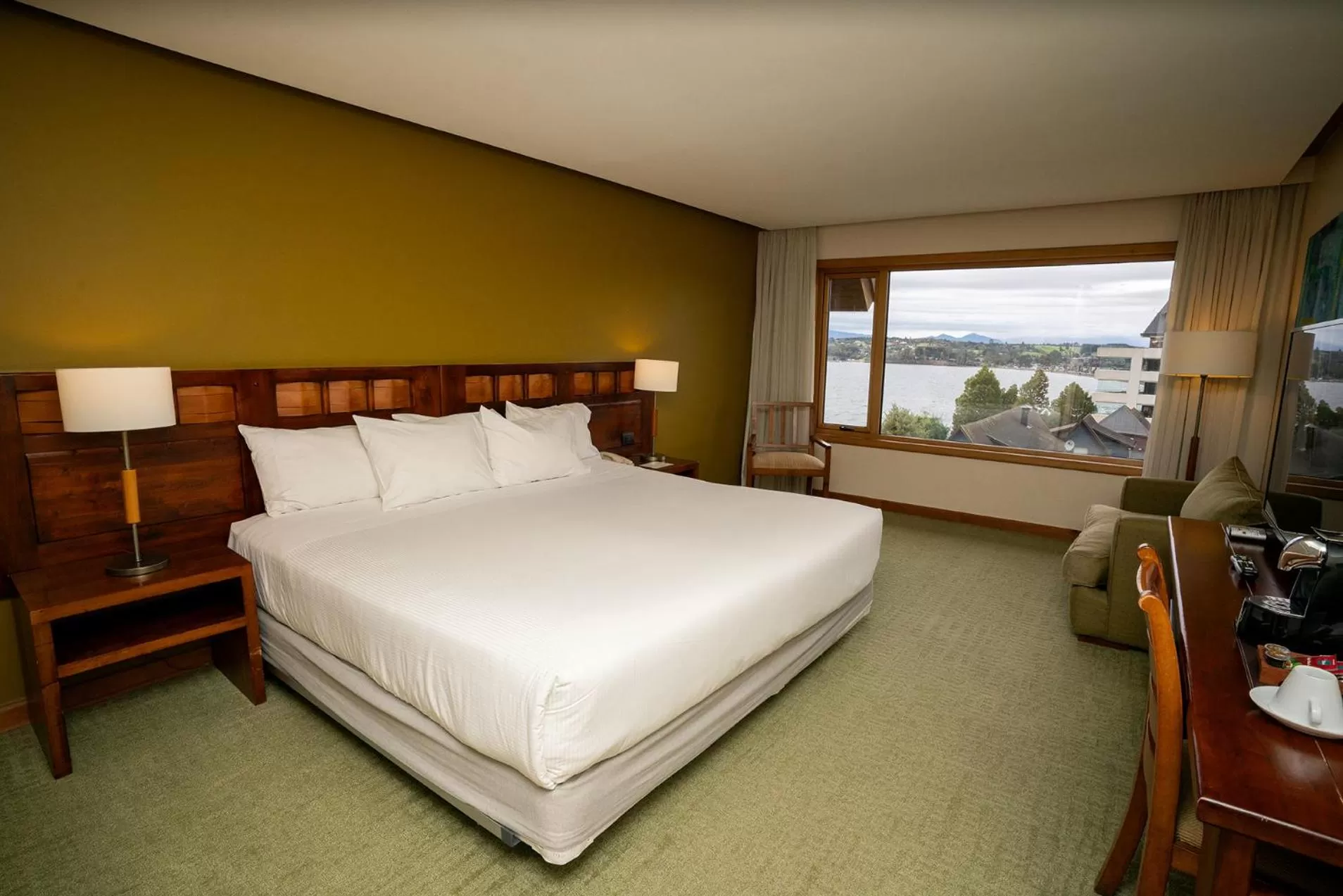 Bed in Hotel Cumbres Puerto Varas