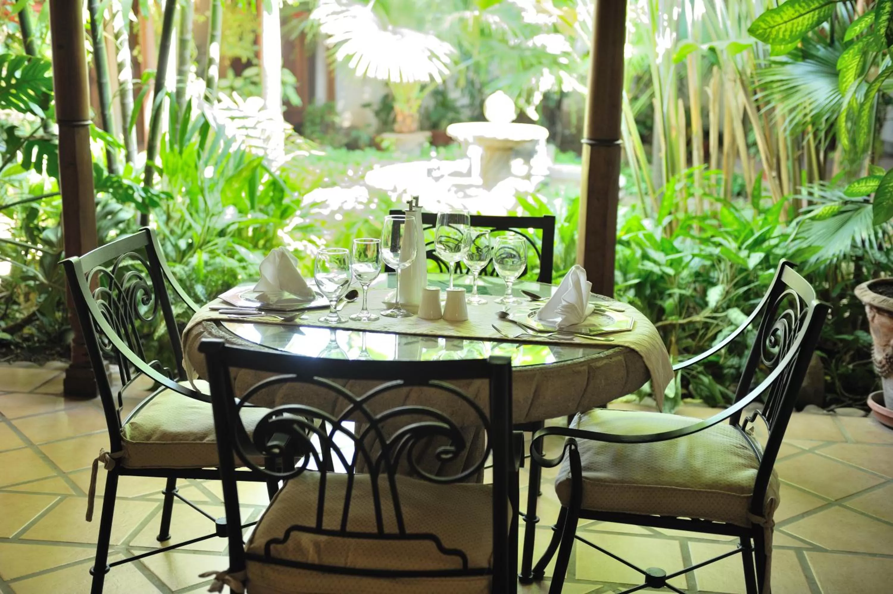 Restaurant/places to eat in Hotel Los Robles, Managua, Nicaragua