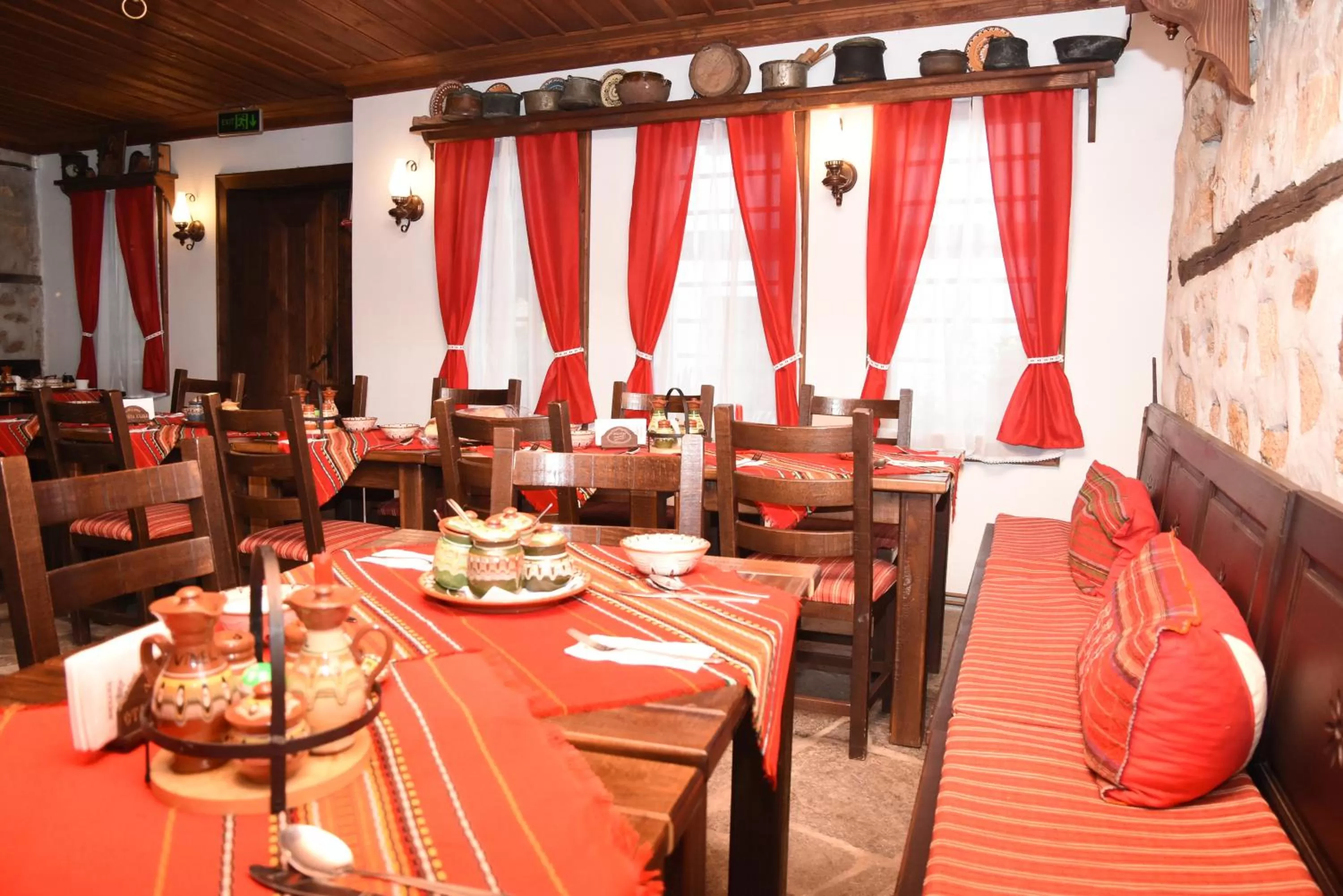 Restaurant/Places to Eat in Djudjeva Kyshta Hotel