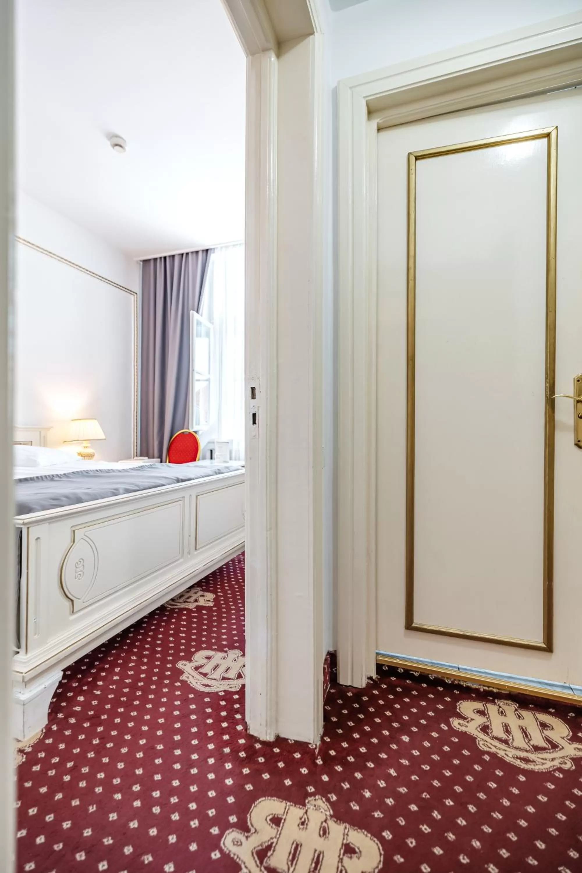 Bedroom, Bed in Hotel Imparatul Romanilor Hotel & SPA