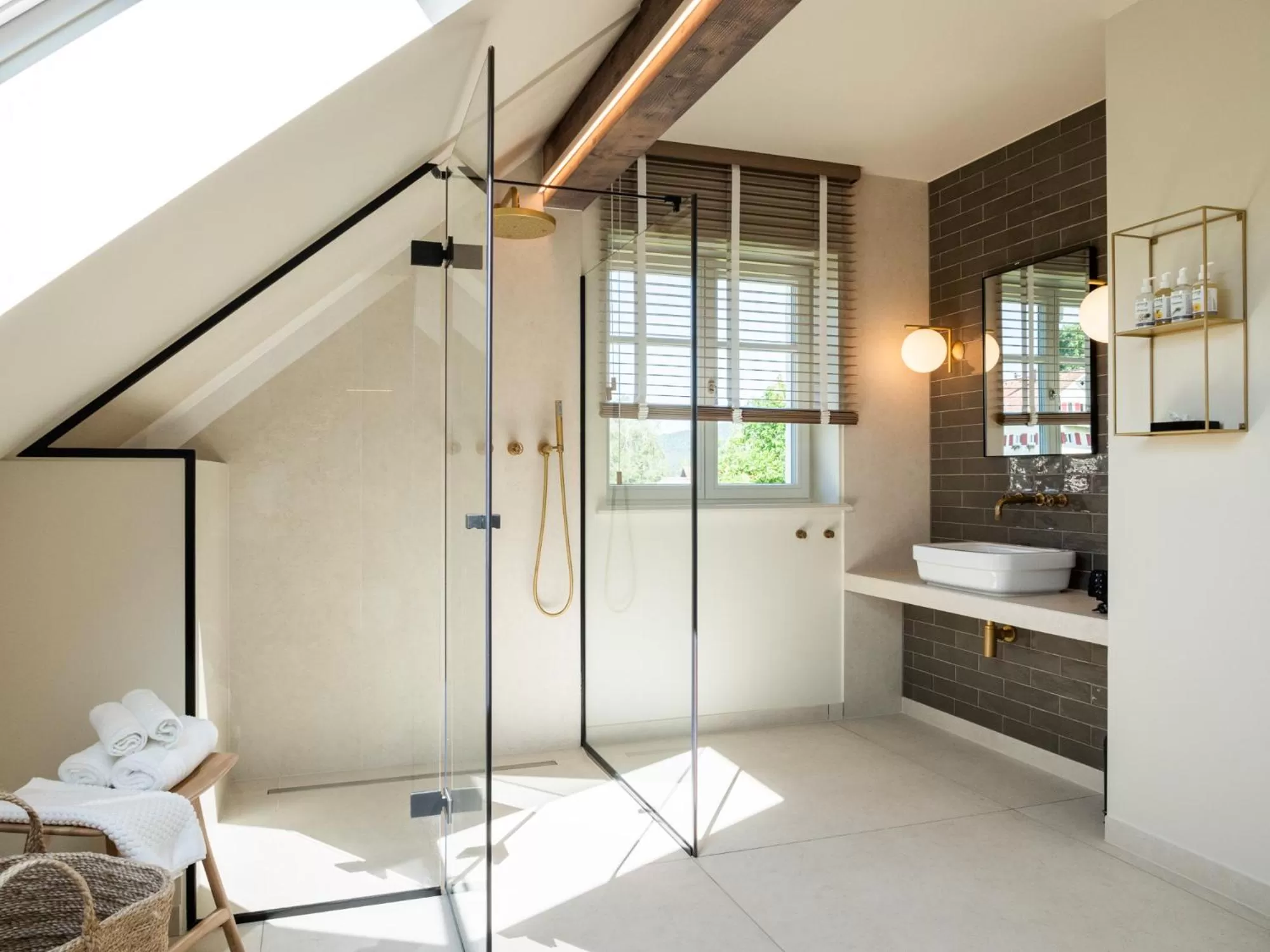 Shower, Bathroom in Alpenloge Hotel