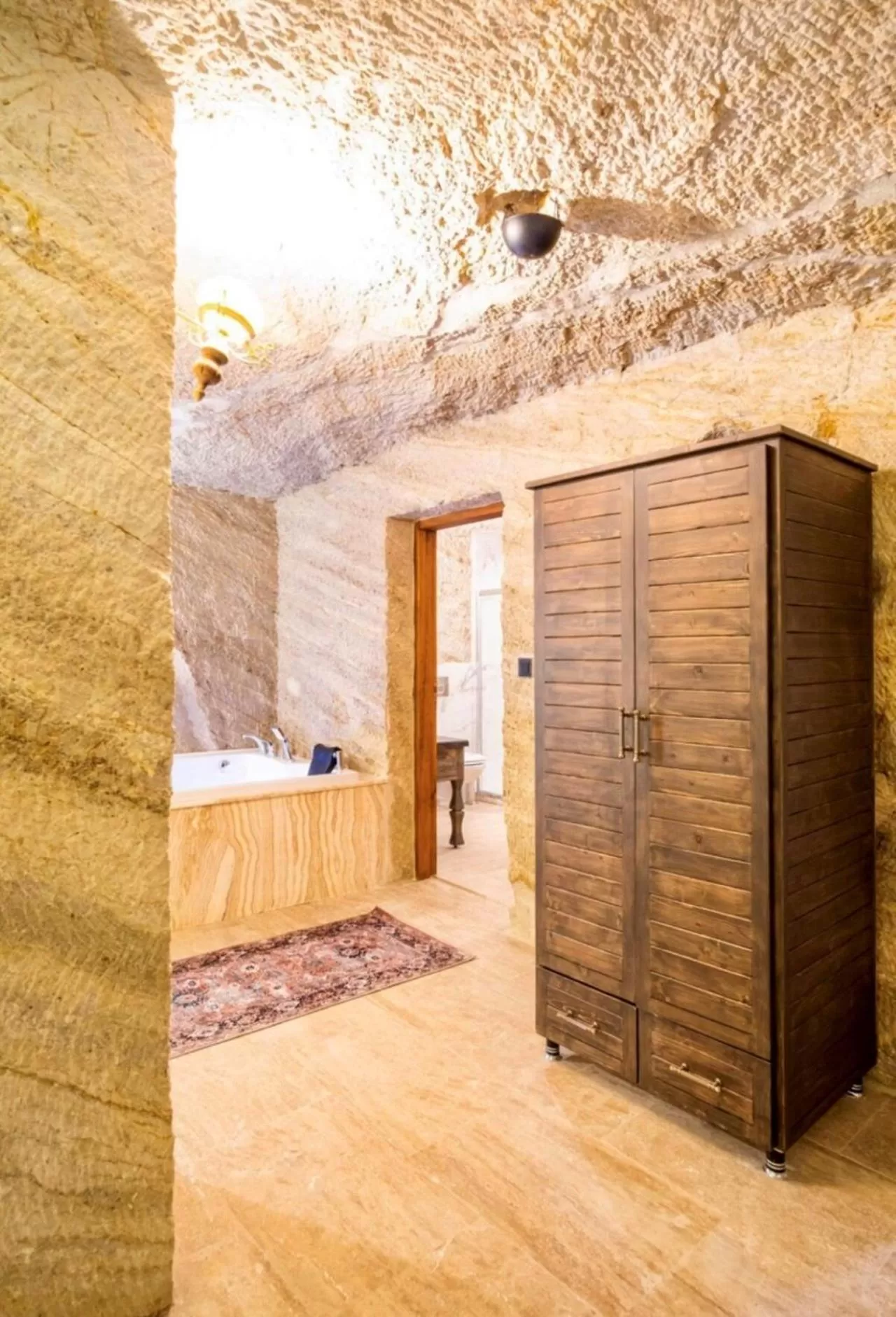 wardrobe in Uzay Cave Suite Hotel