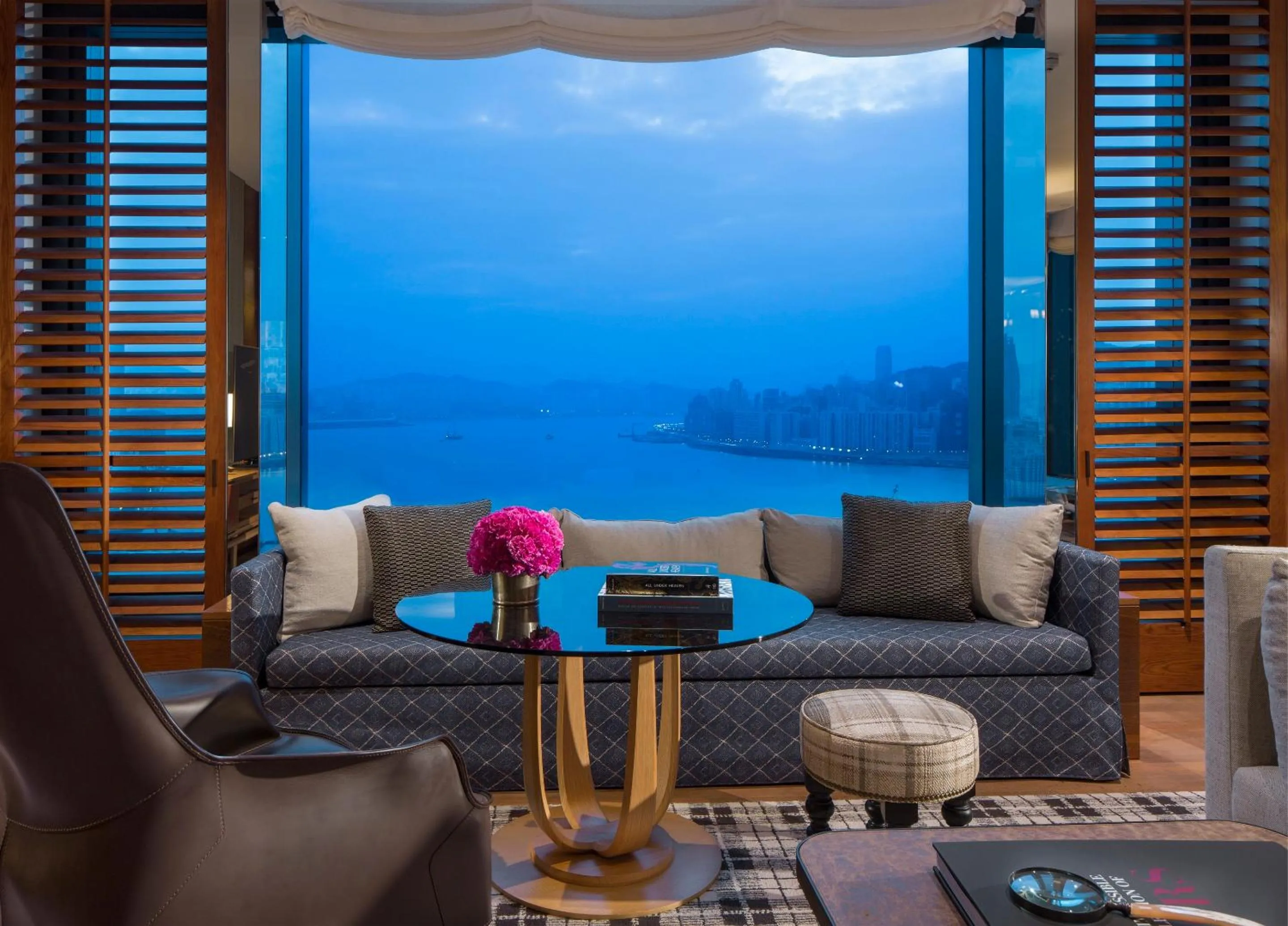 Living room in Rosewood Hong Kong