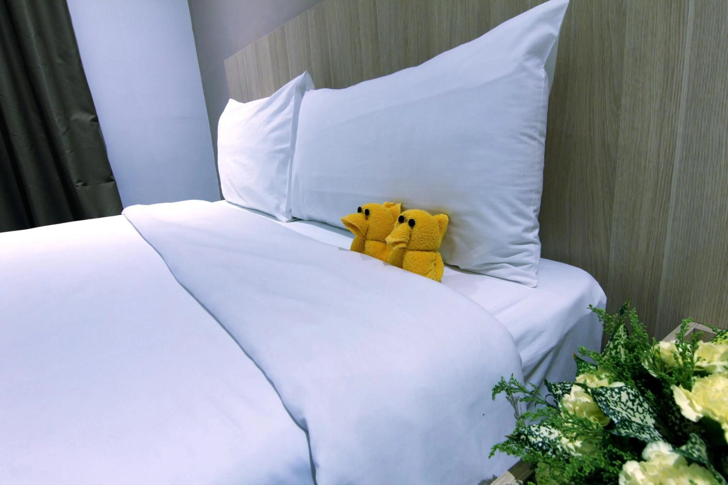 Bedroom, Bed in Pacific Express Hotel Chinatown