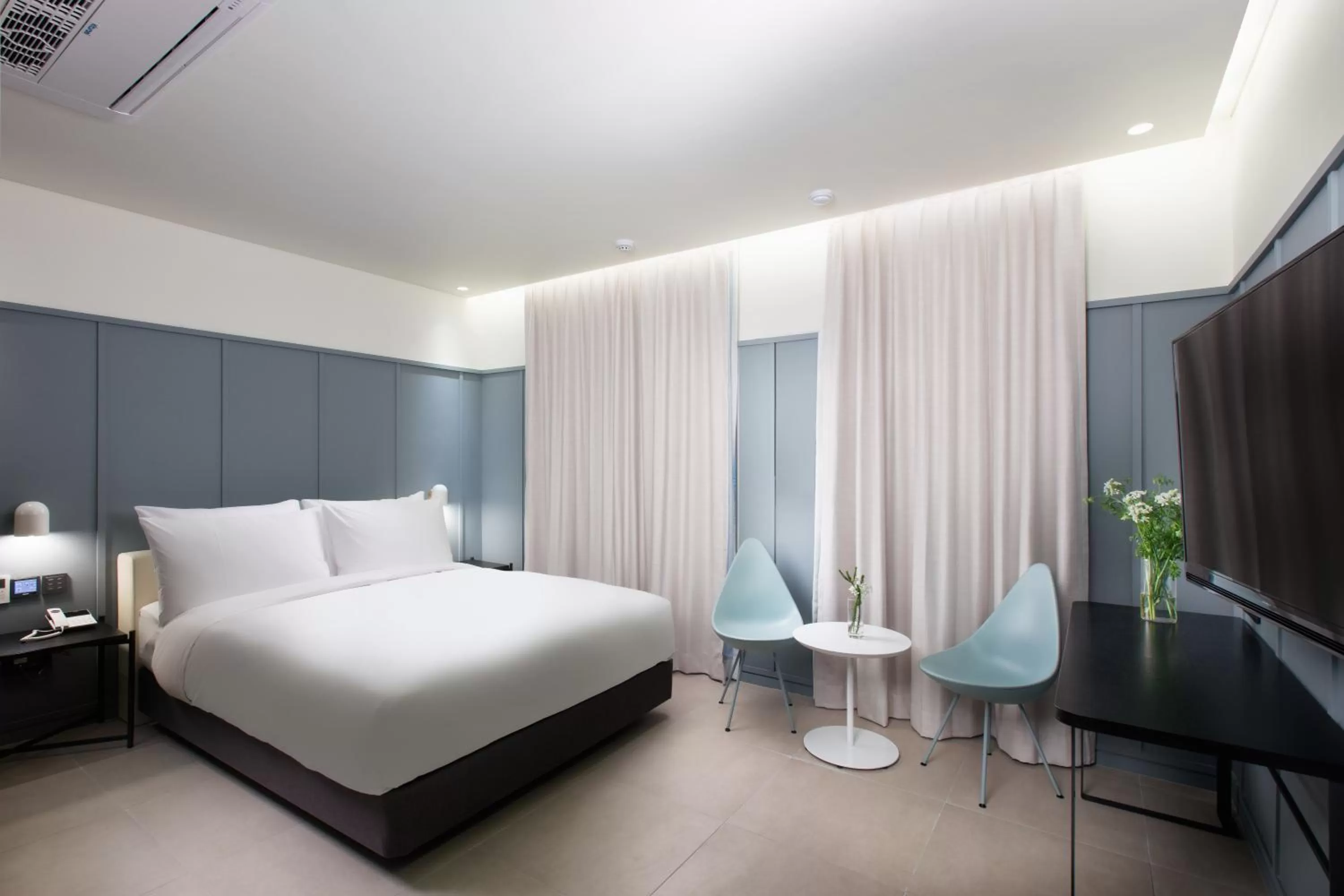 Photo of the whole room, Bed in Park Marine Hotel