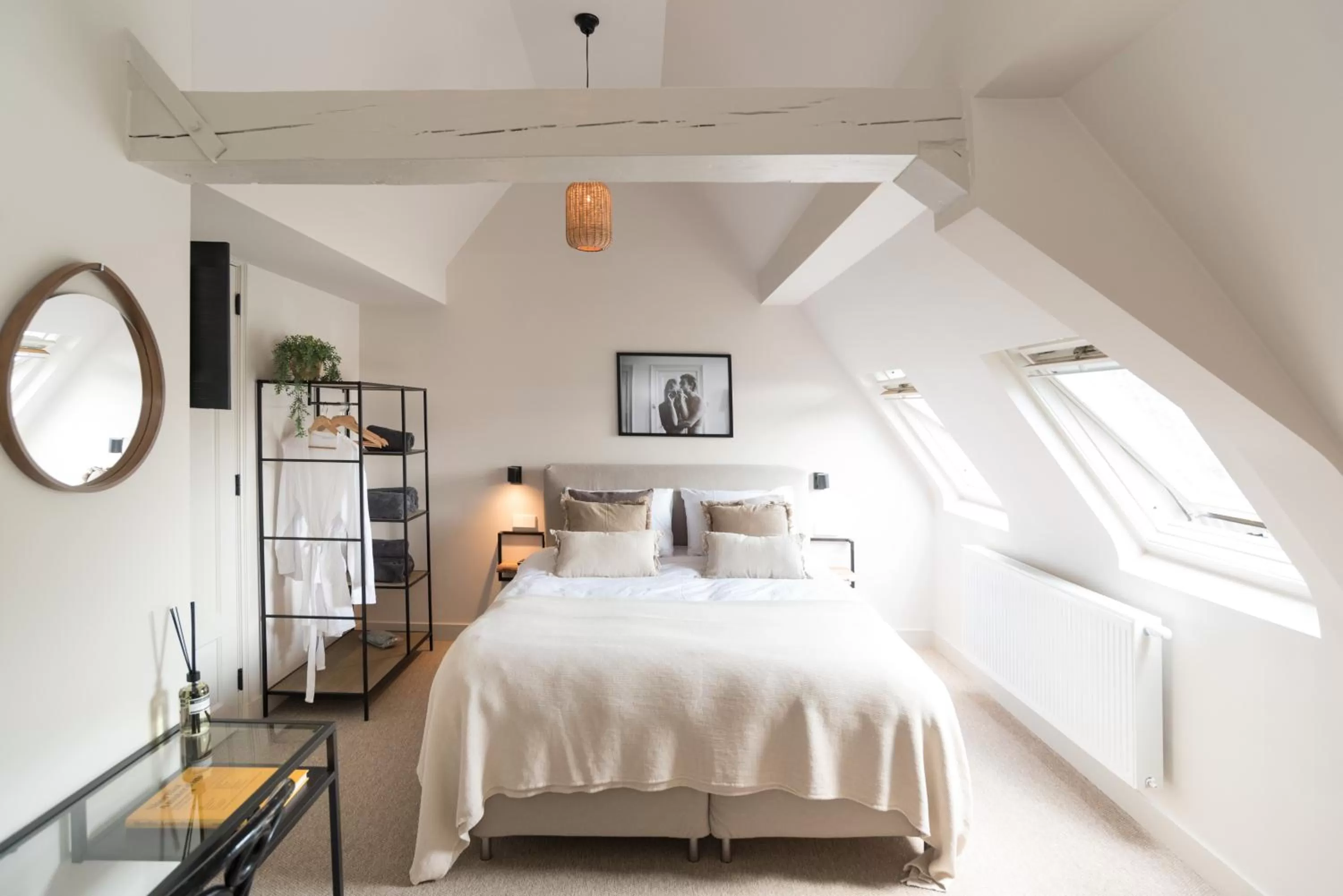 Bed in Empire suites garden view