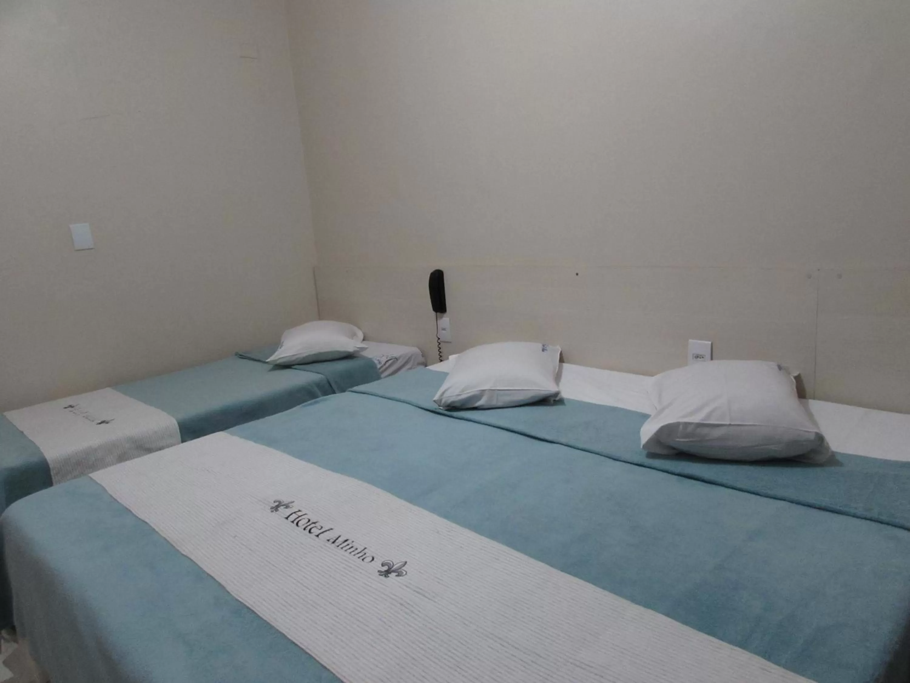 Bed in Hotel Minho -Próximo 25 Março , Brás e Bom Retiro