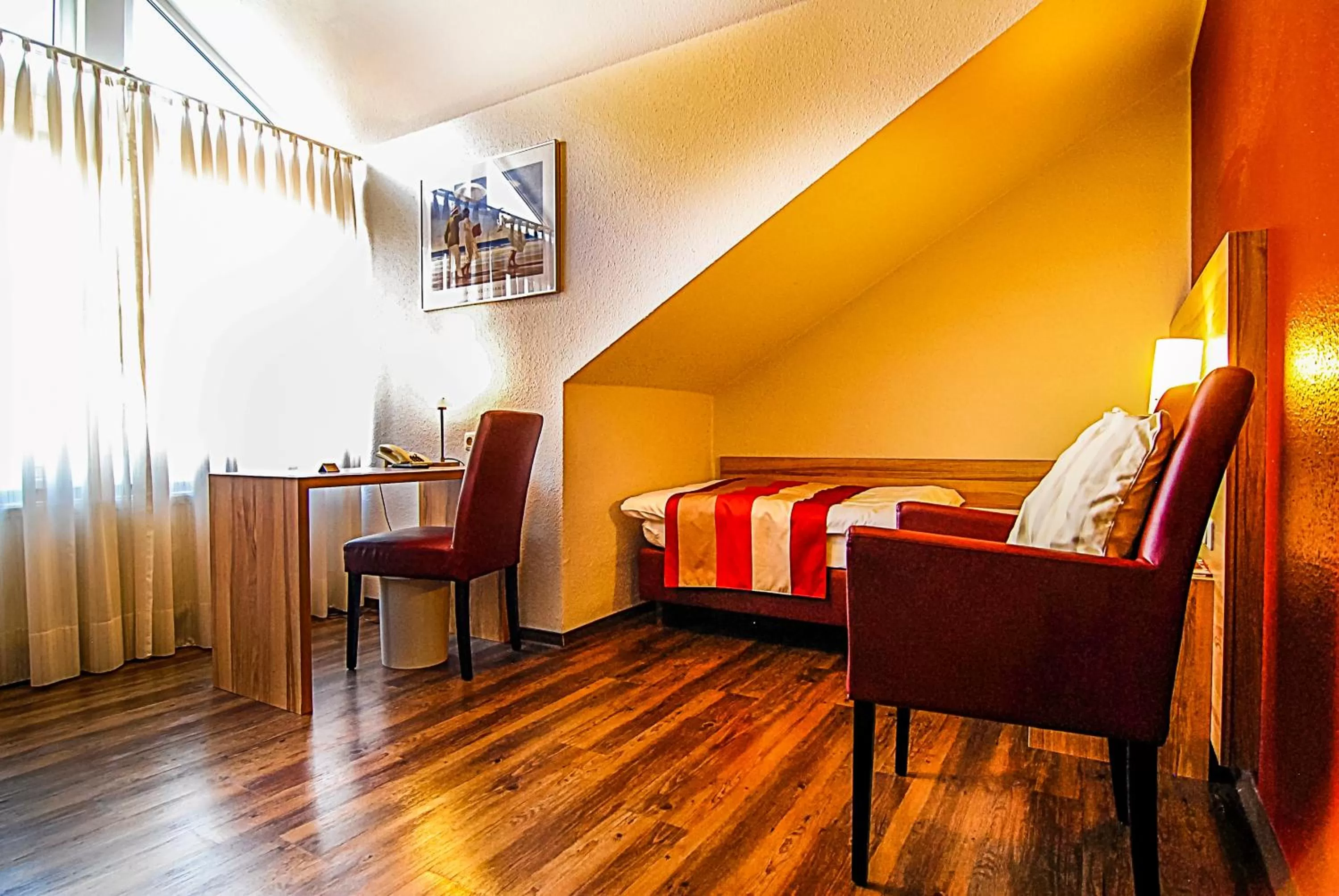 Photo of the whole room in Adolphs Hotel