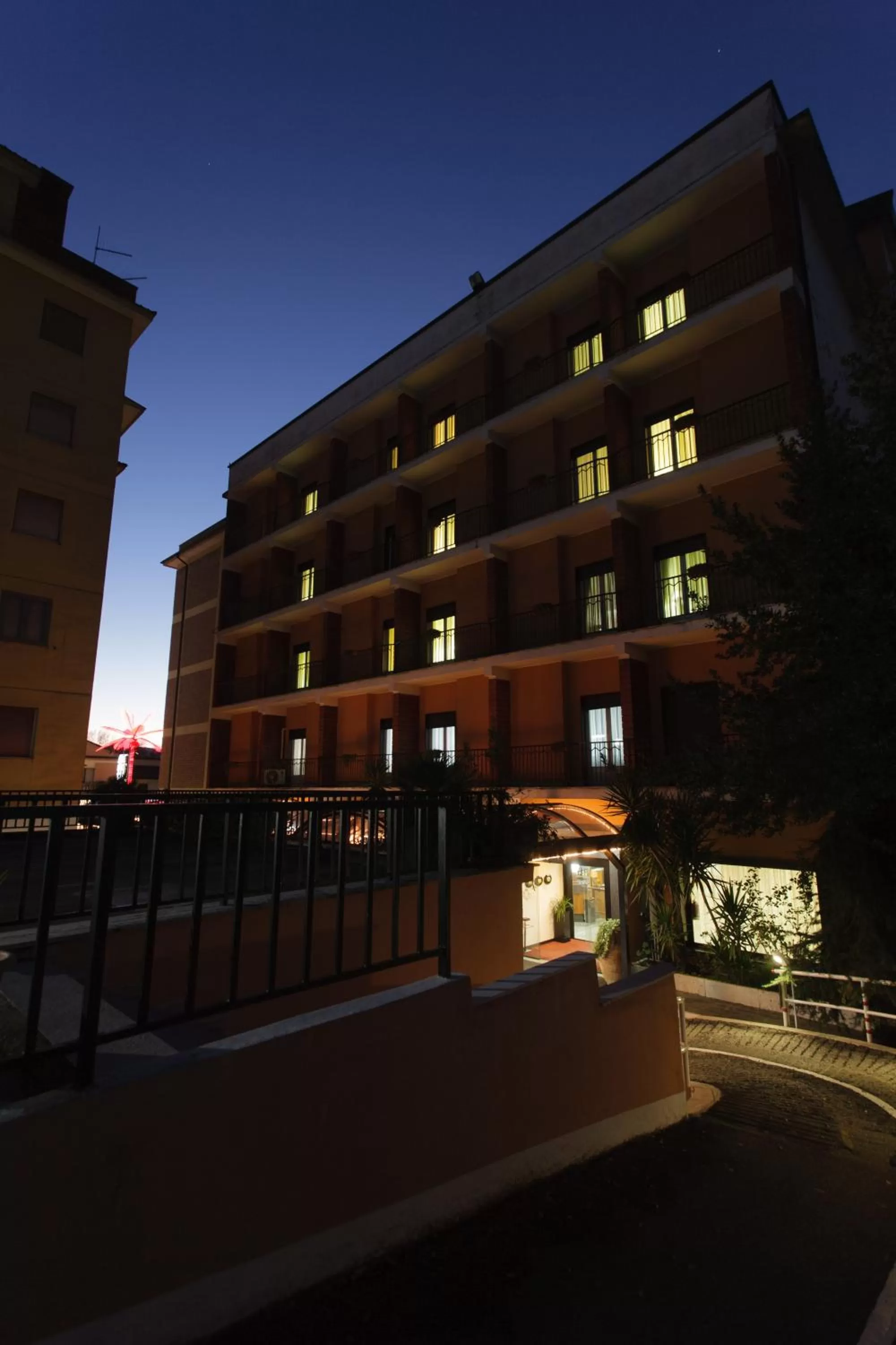 Facade/entrance in Astor Hotel Vintage