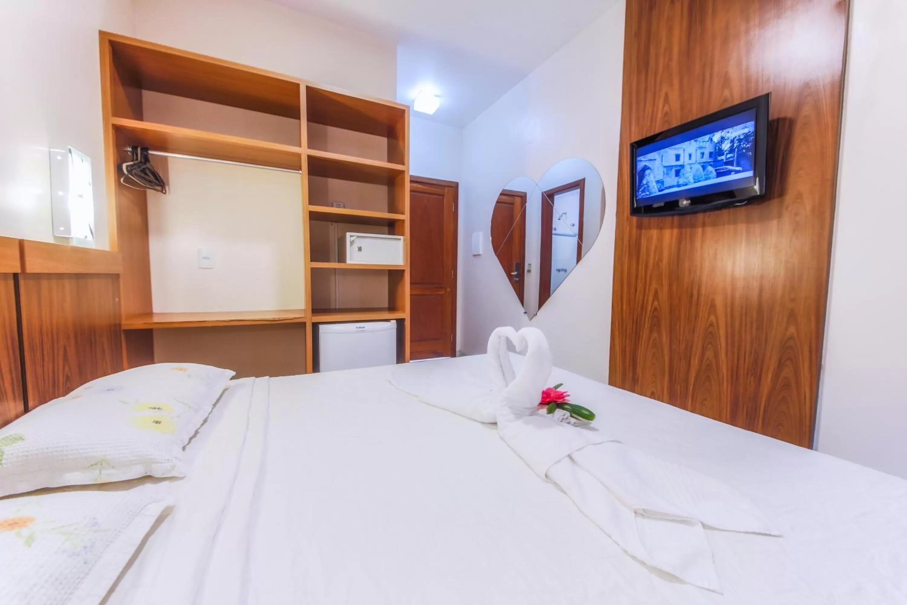 TV and multimedia, Bed in Rede Andrade Terra Brasil