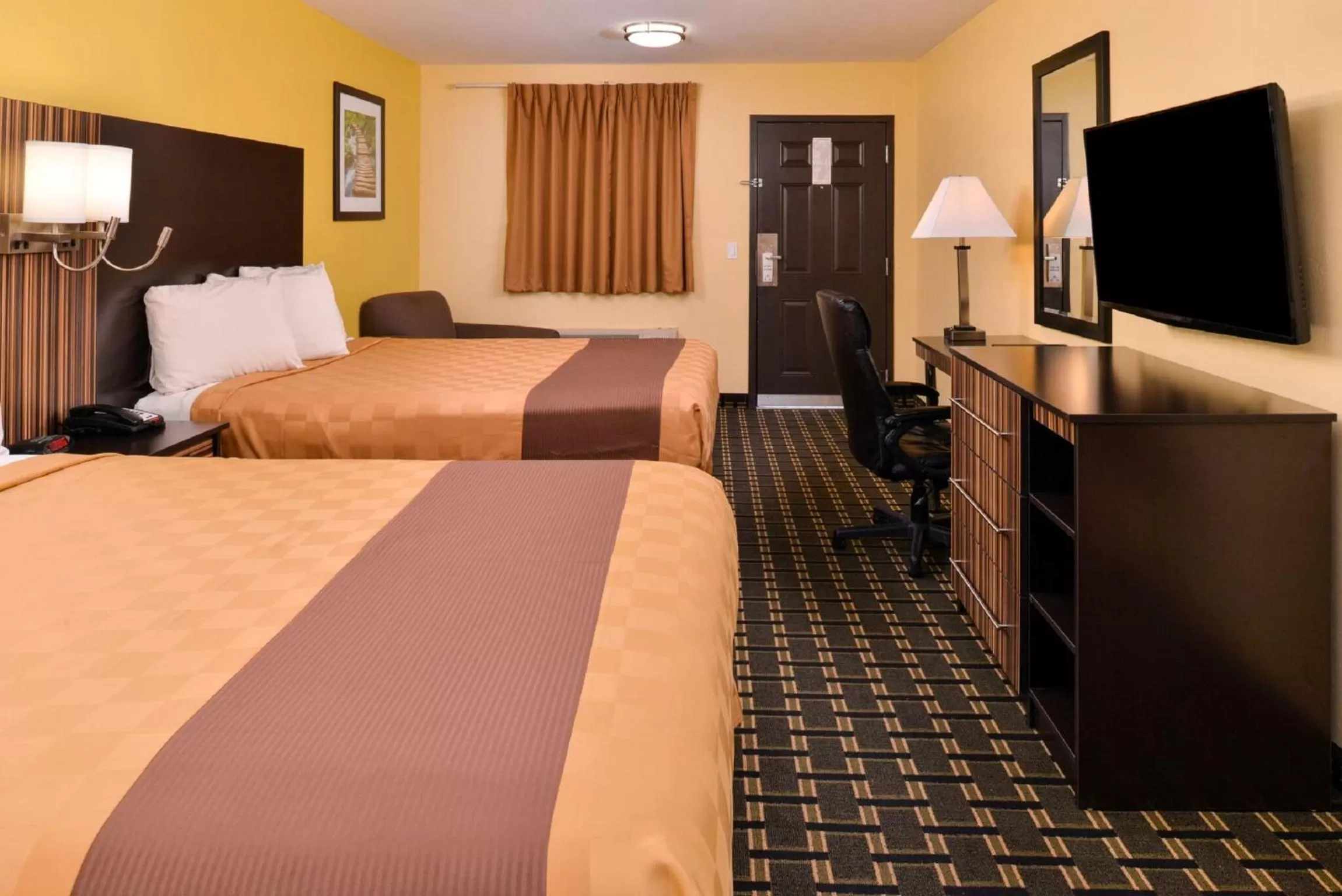 Bedroom, Bed in Americas Best Value Inn Ponca City