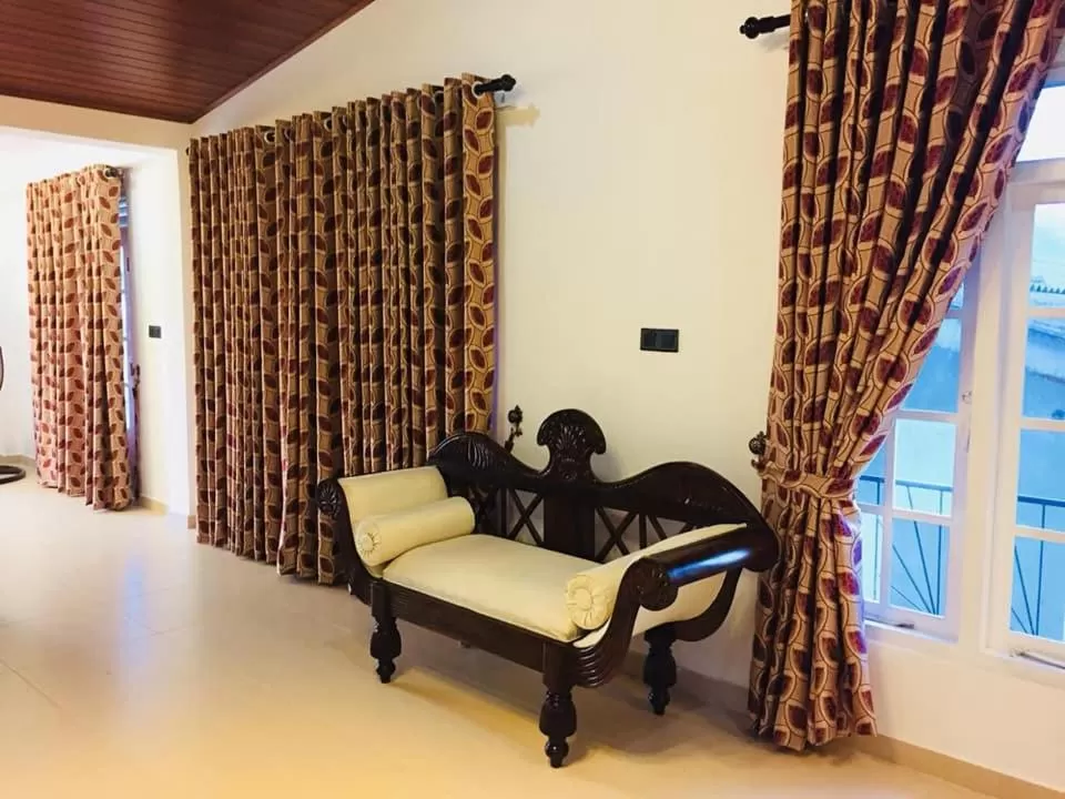 Seating Area in Hotel Mount Castle