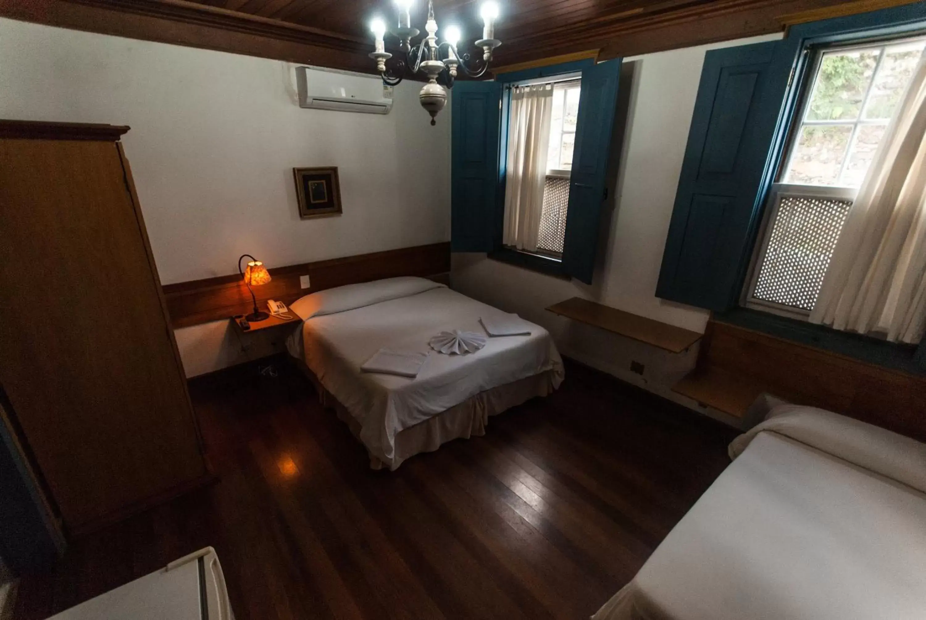 Triple Room - Disability Access in Hotel Solar de Maria Triple Room - Disability Access in Hotel Solar de Maria