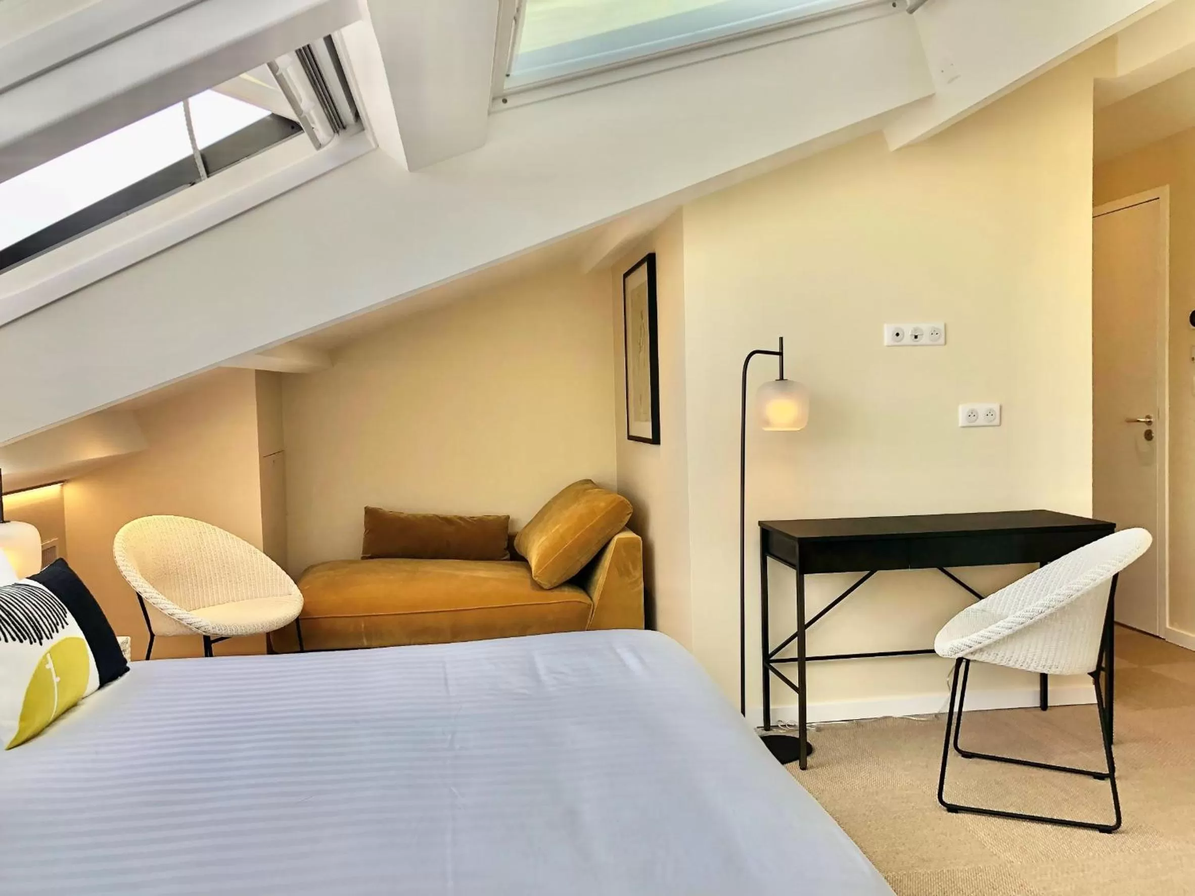 Bed in Best Western Premier Montfleuri