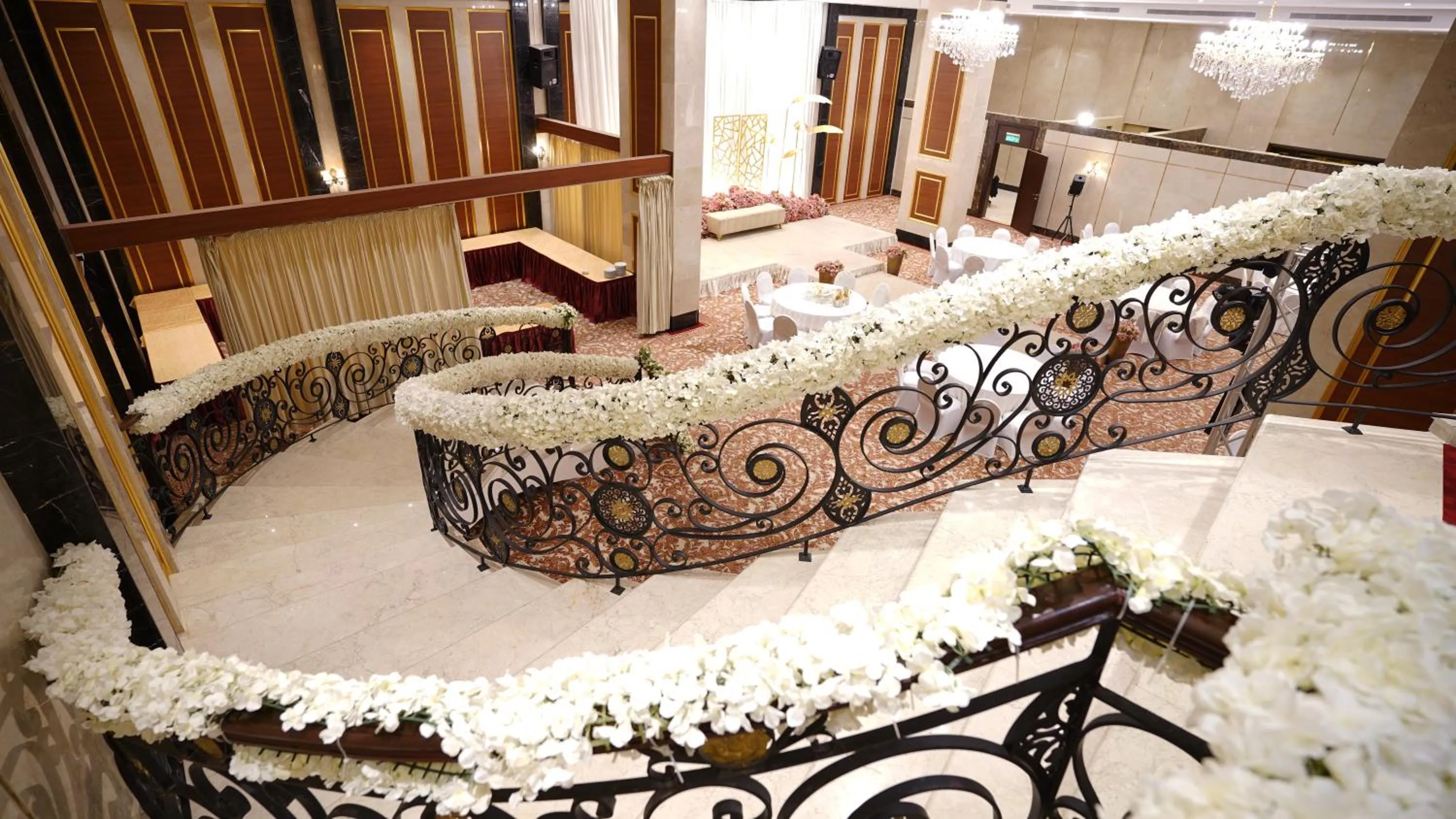 Banquet/Function facilities in Rosemond Al Hamra