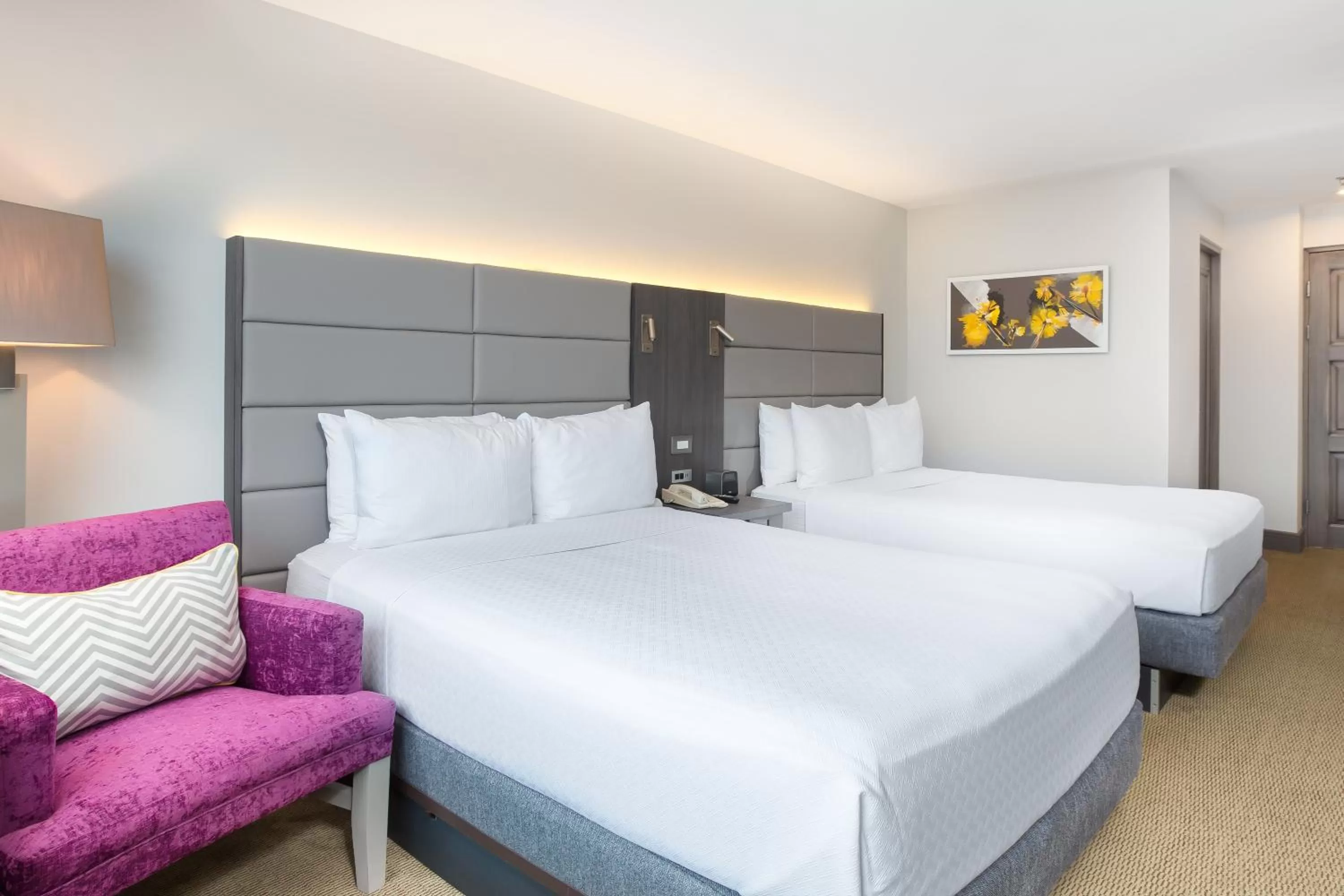 Photo of the whole room, Bed in Crowne Plaza San Jose La Sabana by IHG