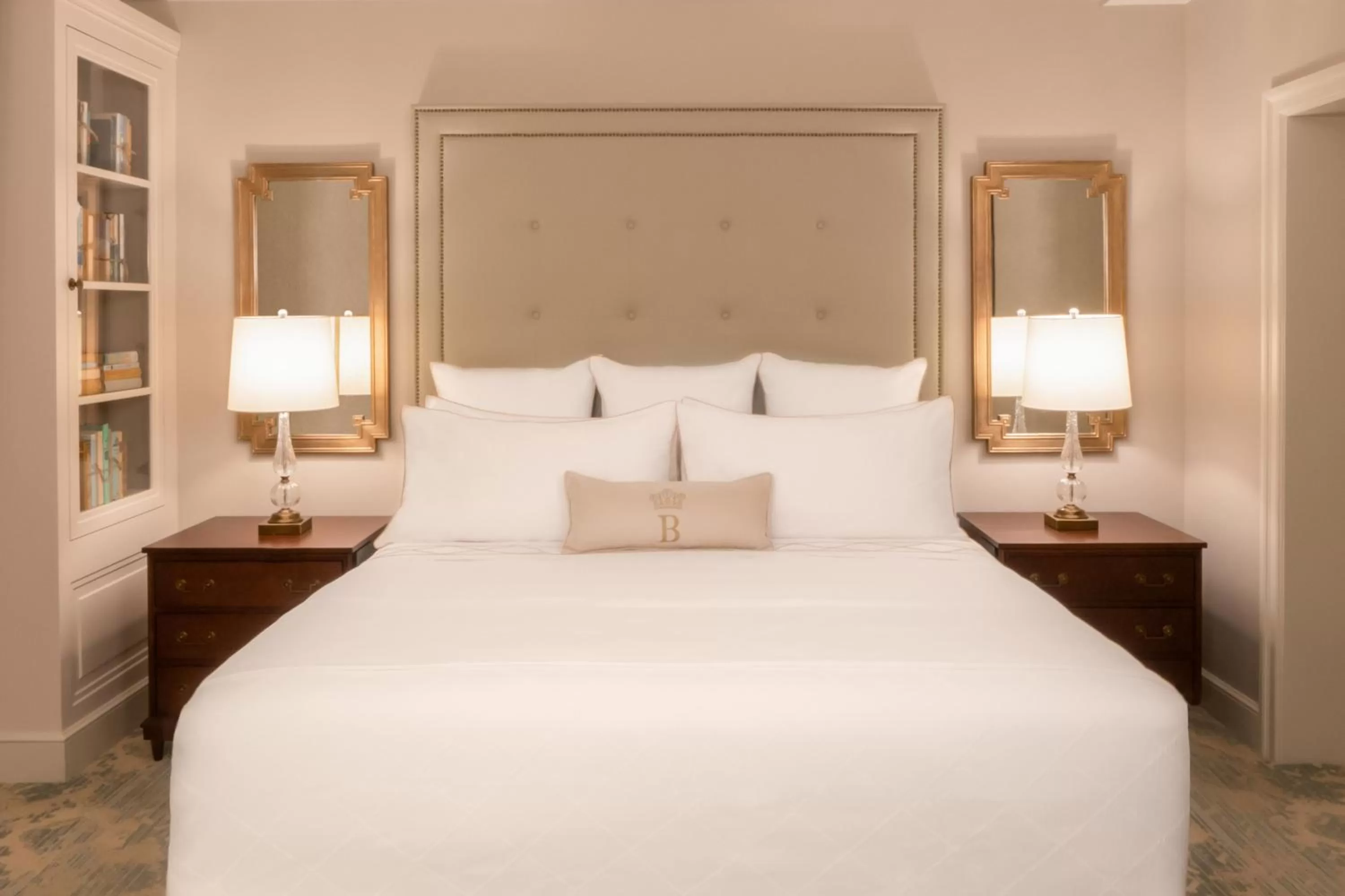 Bed in Hotel Bennett Charleston