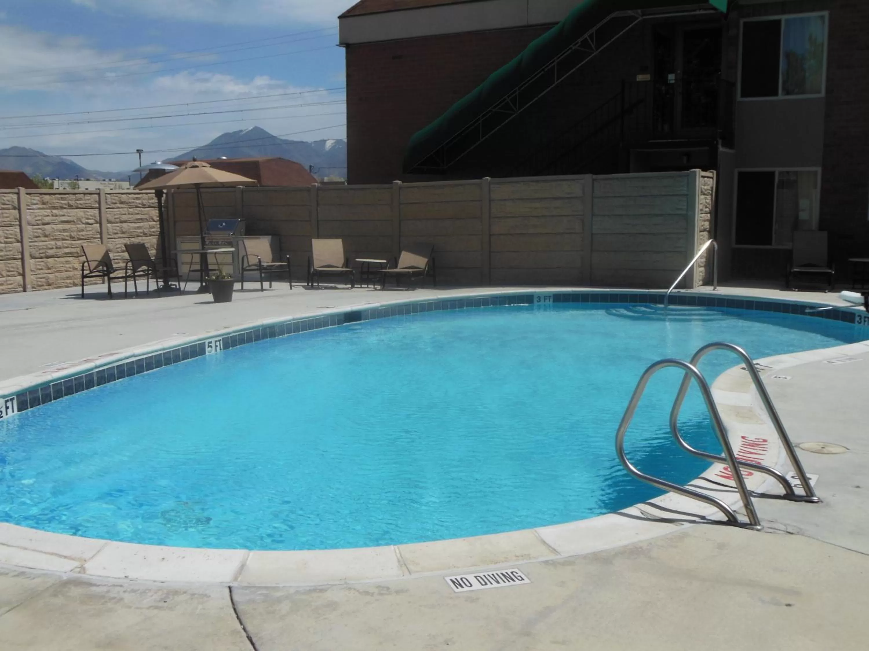Mountain view in Park Inn by Radisson, Salt Lake City-Midvale