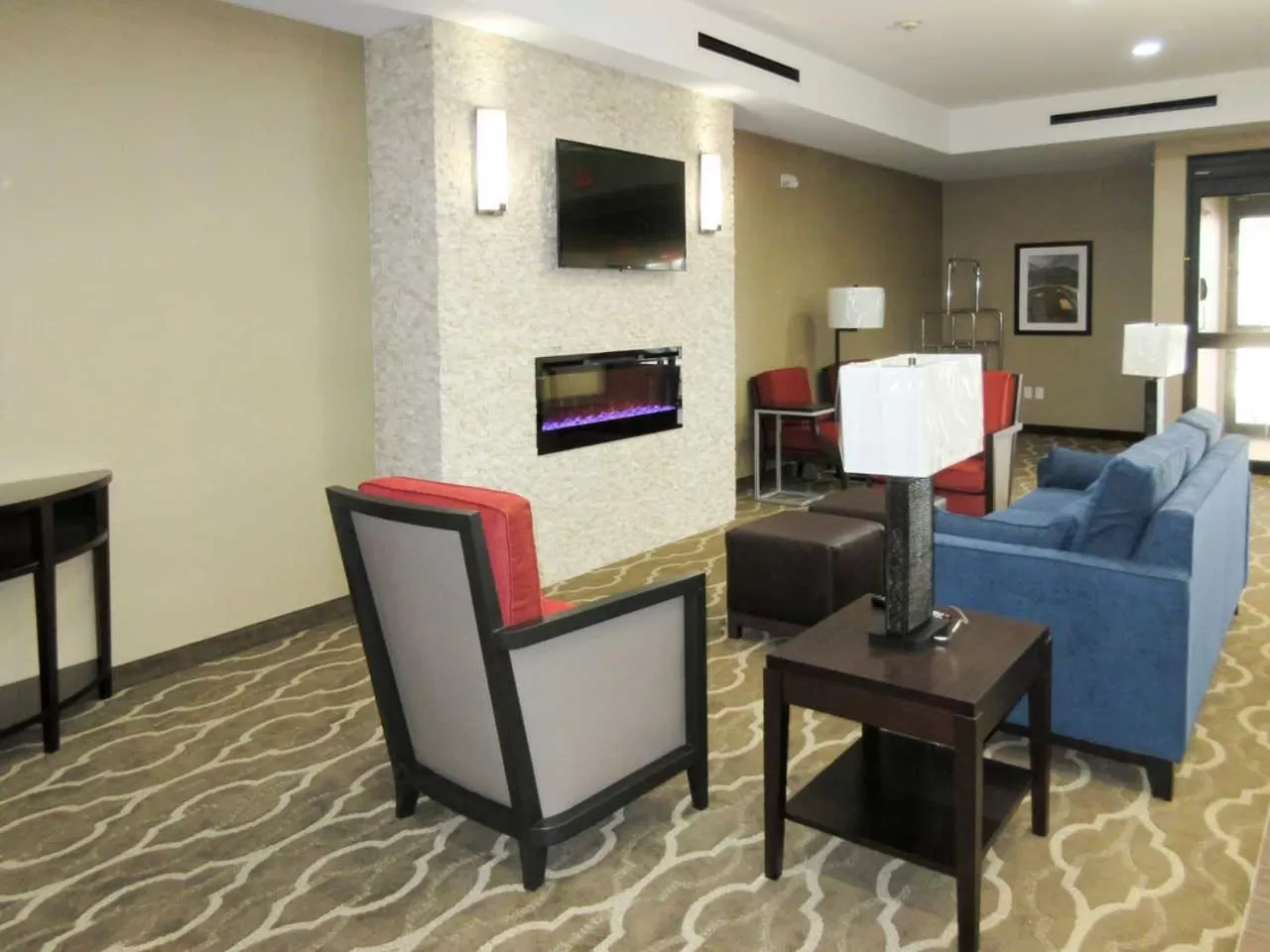 Lobby or reception in Comfort Suites Piedmont - Greenville South