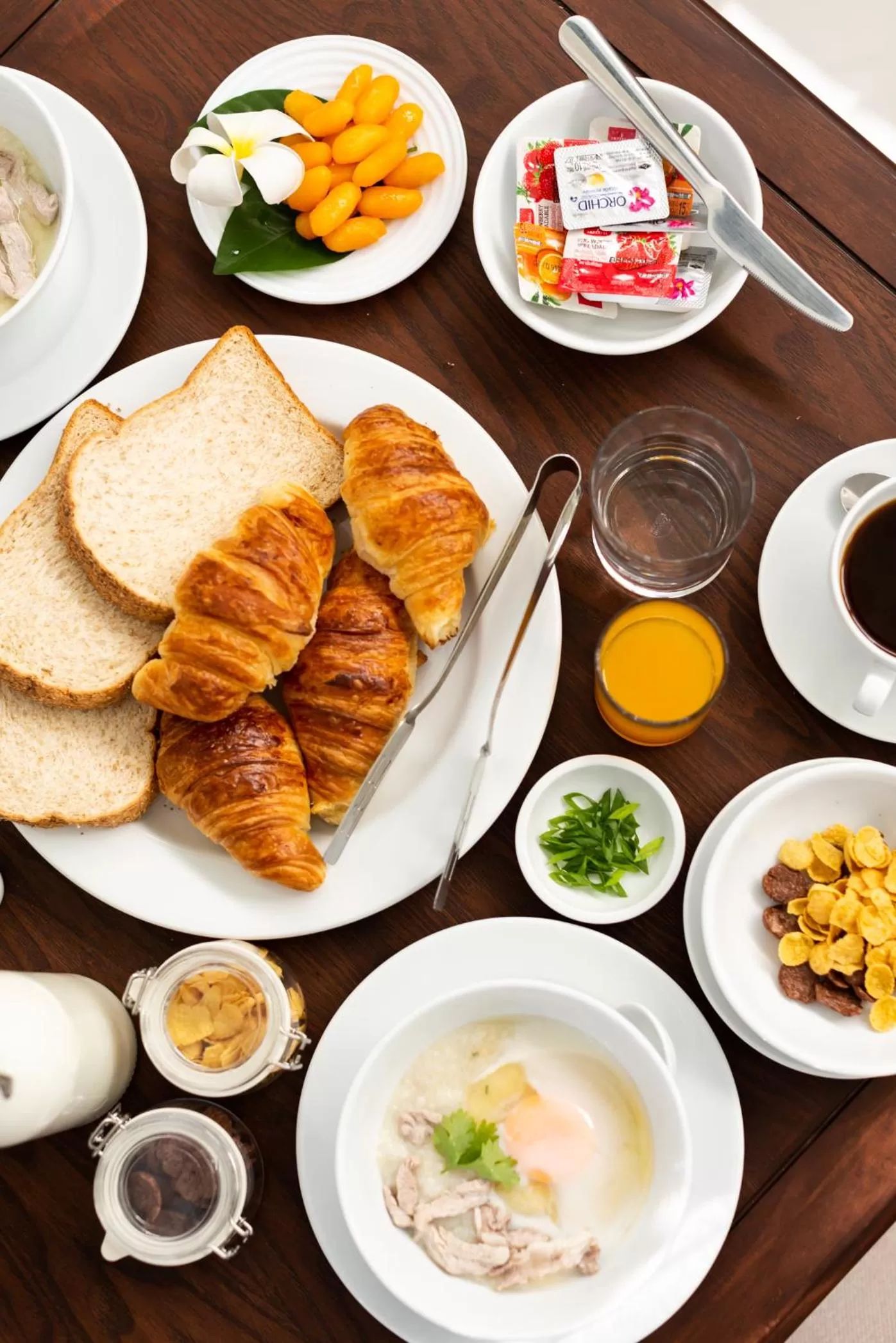 Restaurant/places to eat in Merchant Villa- SHA Extra Plus