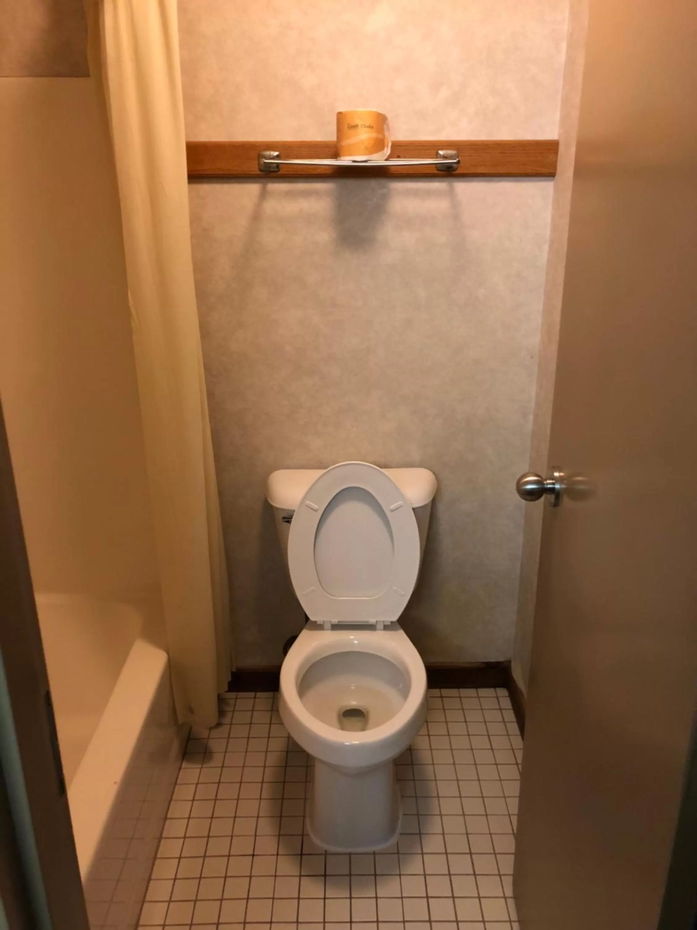 Shower in Denison Inn & Suites