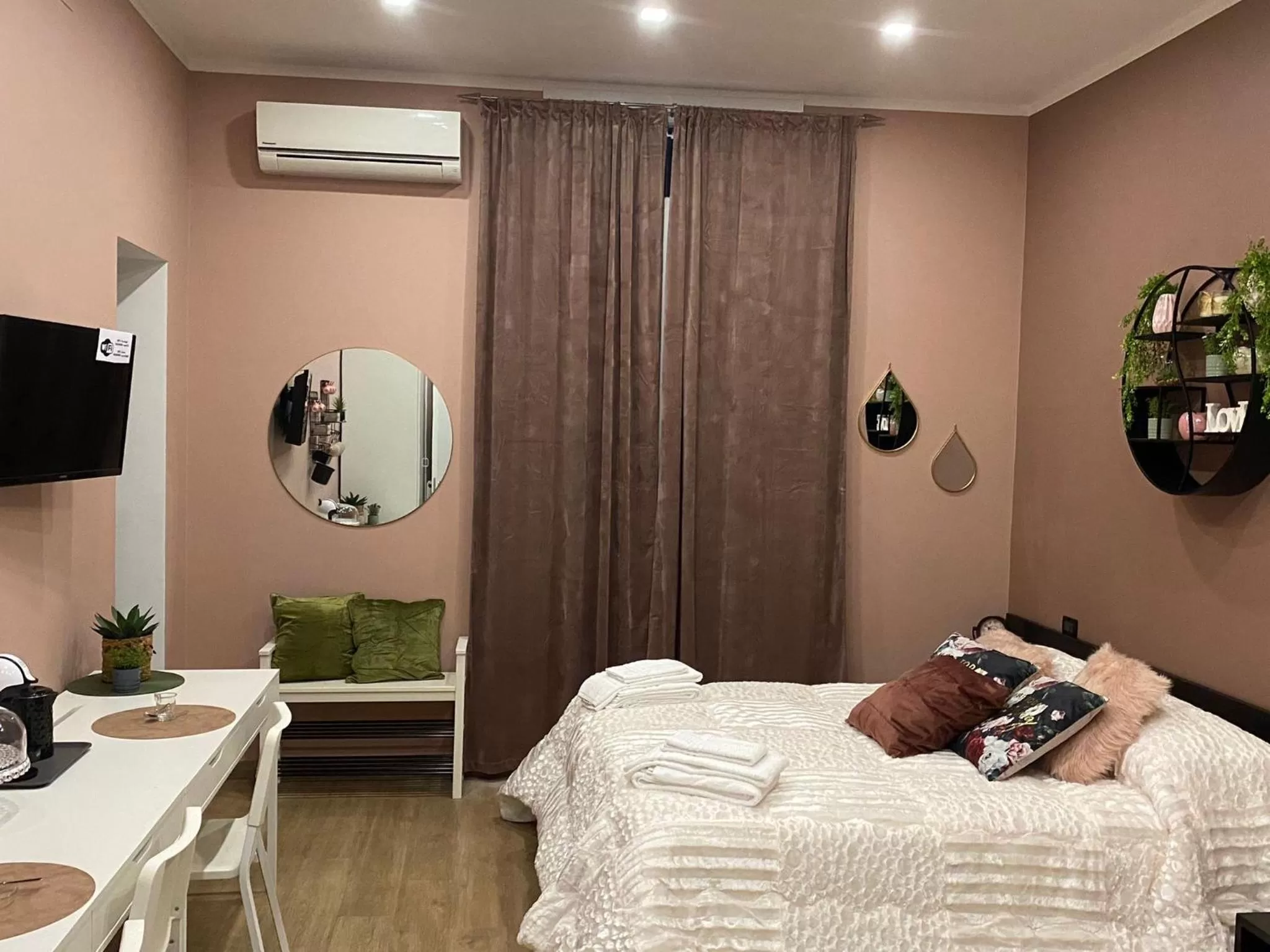 Bedroom, Bed in Via Piave 82