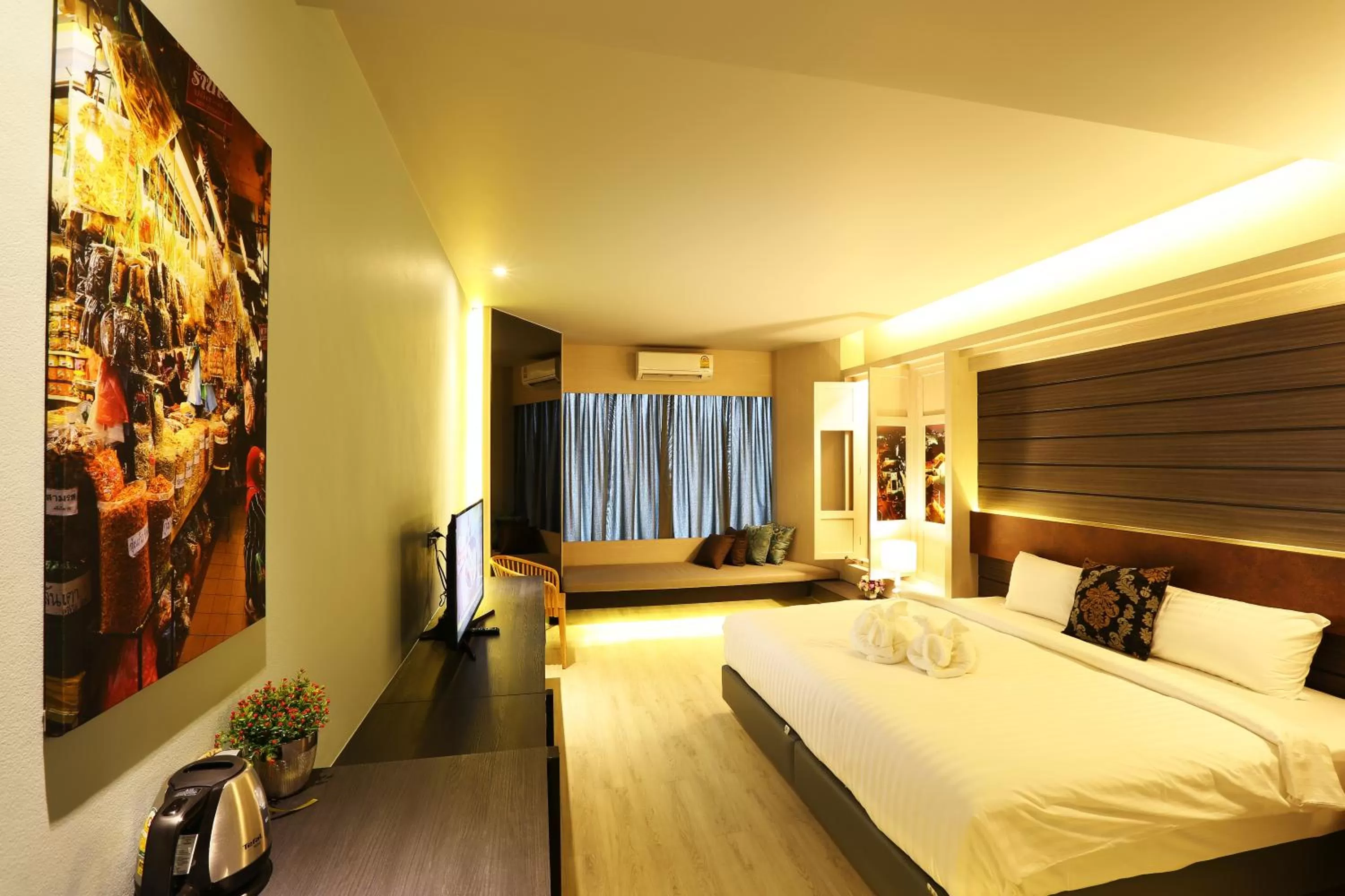 Bedroom, Bed in Hatyai Signature Hotel