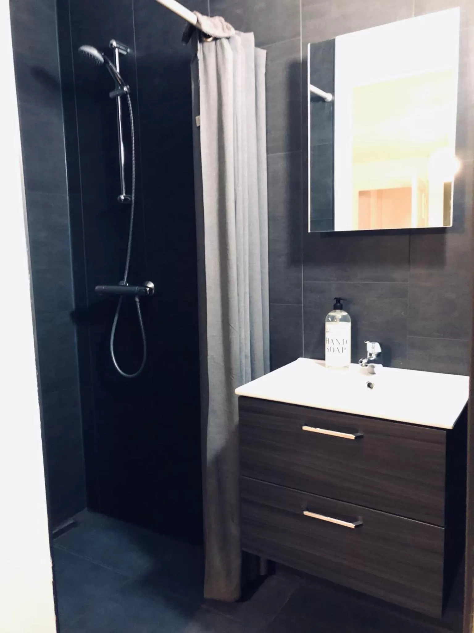 Shower, Bathroom in Valkenhof