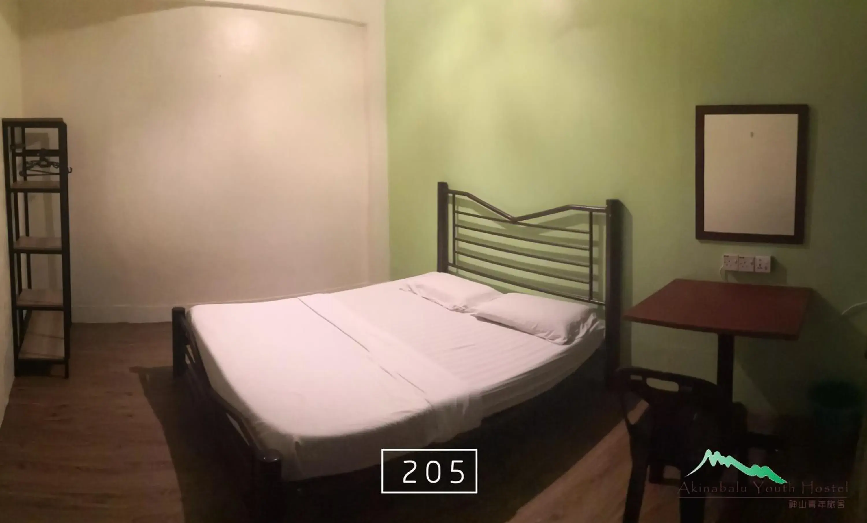 Standard Double Room with no View in Akinabalu Youth Hostel Standard Double Room with no View in Akinabalu Youth Hostel