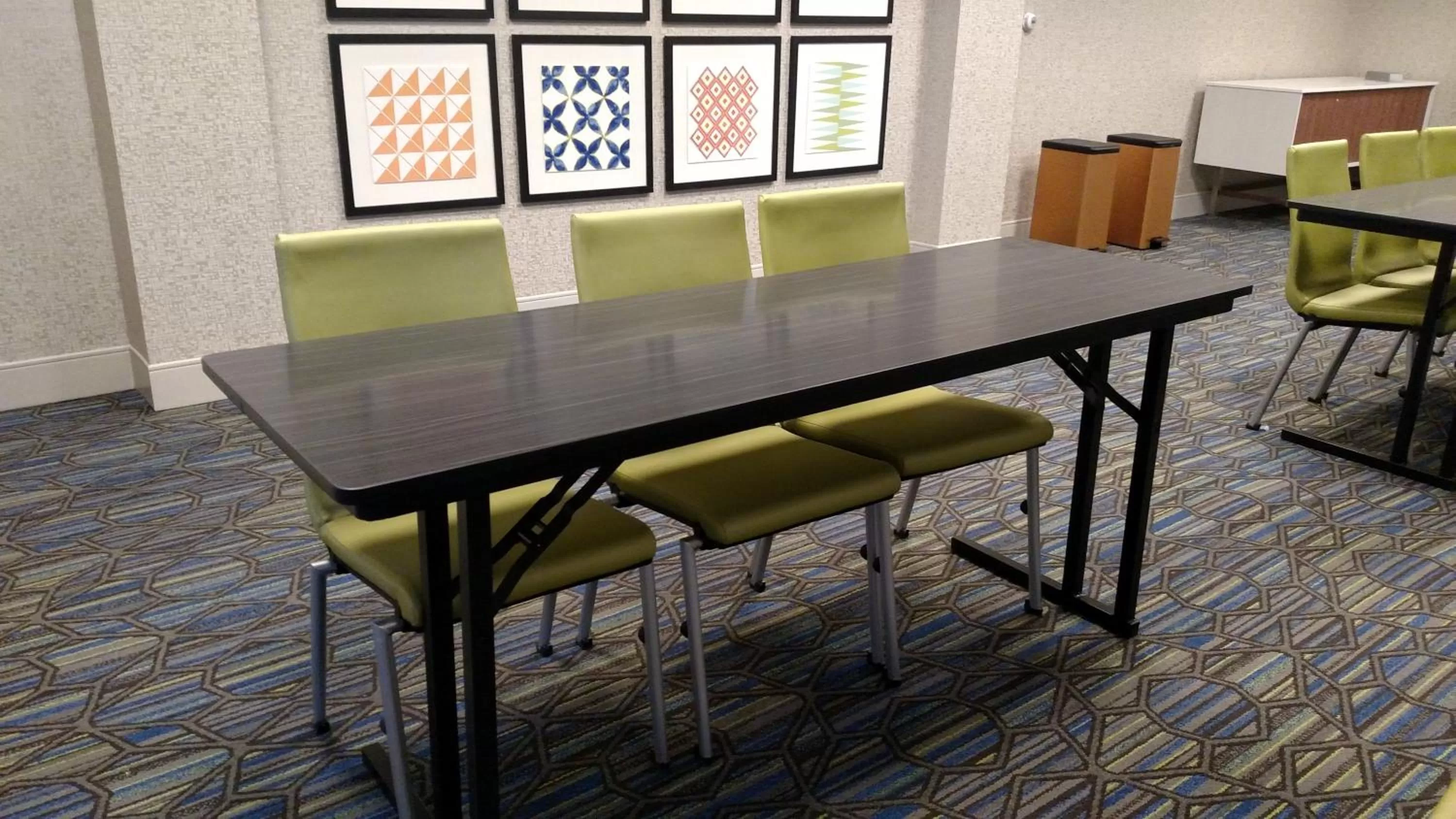 Meeting/conference room in Holiday Inn Express & Suites Tempe by IHG