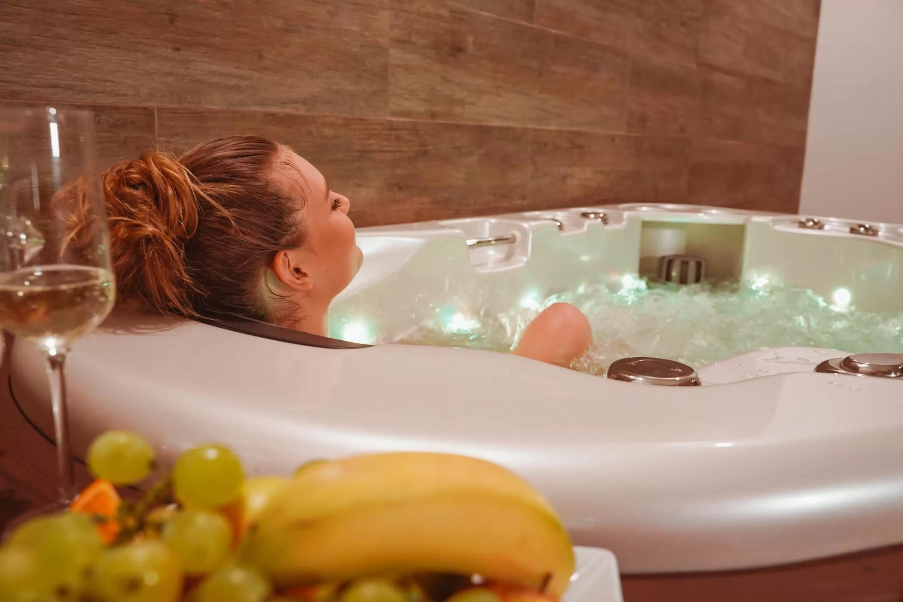 Hot Tub in Hotel Rehavital