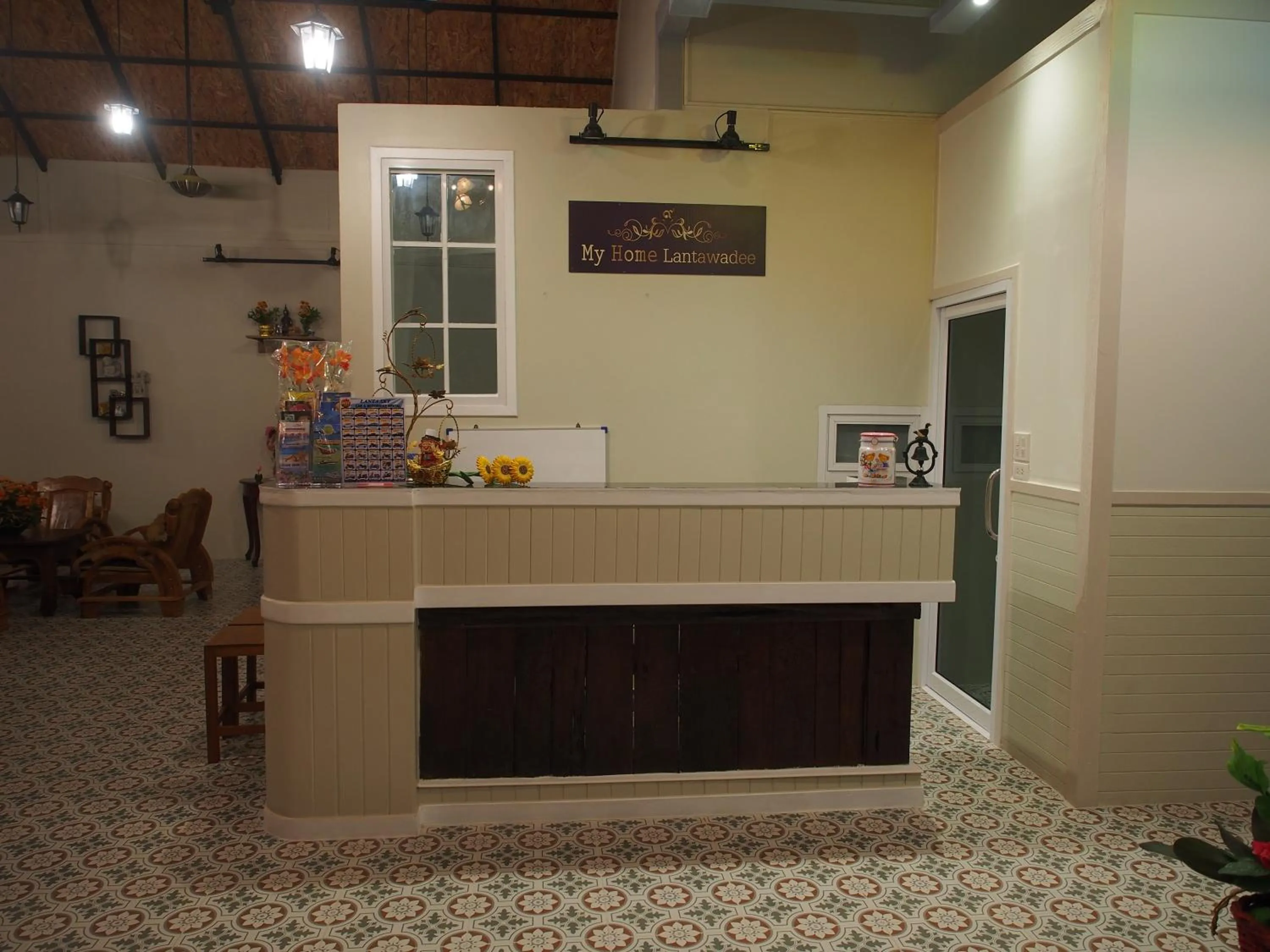 Restaurant/places to eat in My Home Lantawadee Resort