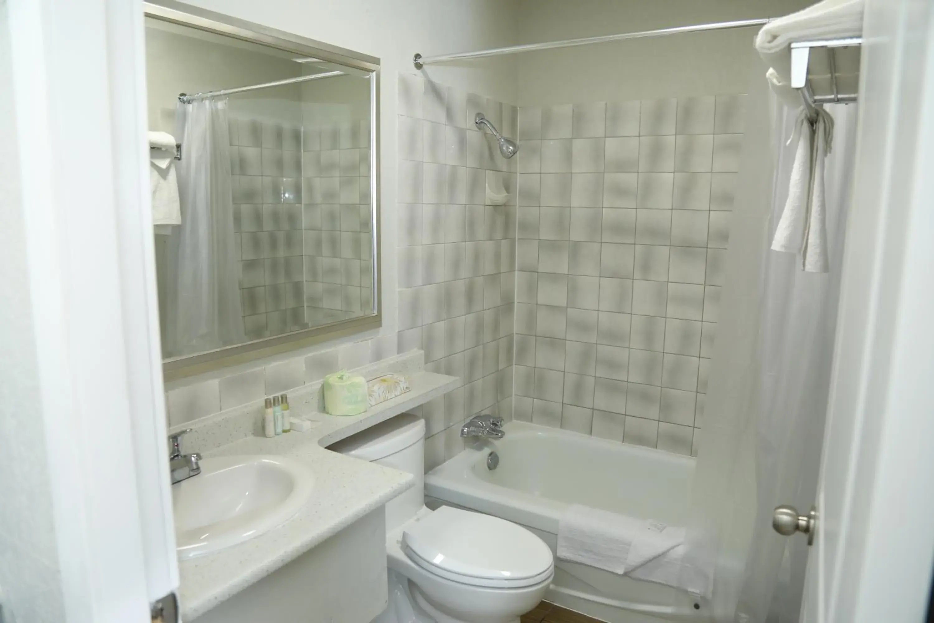 Double Room in Fraser Inn Double Room in Fraser Inn