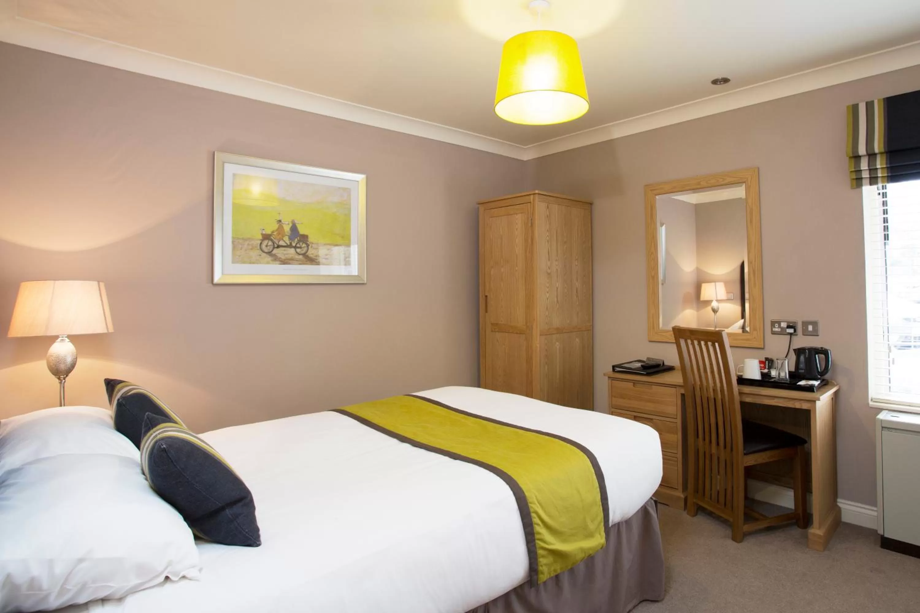 Seating area, Bed in Breckland Lodge