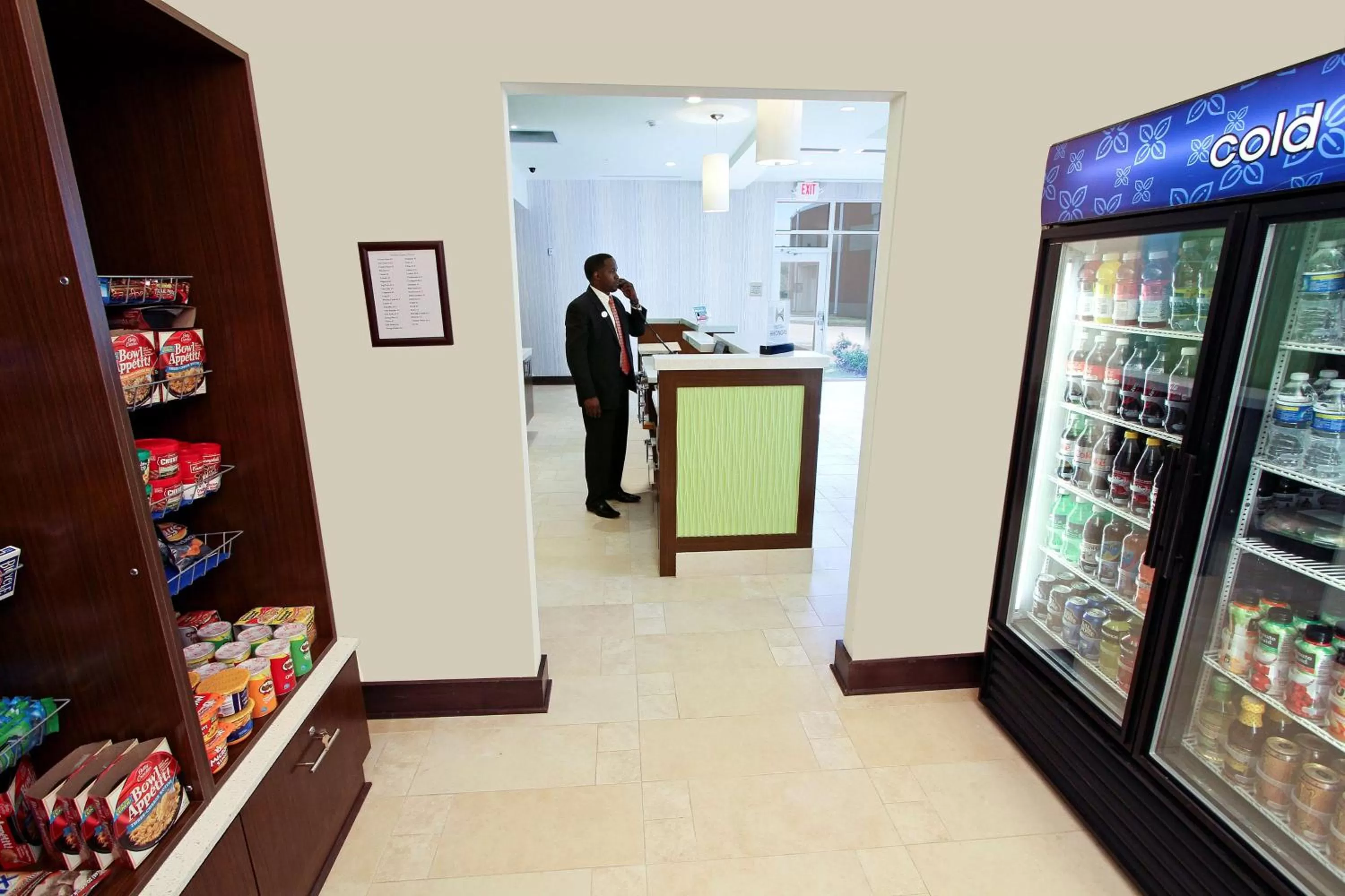 Restaurant/places to eat in Hilton Garden Inn Covington/Mandeville