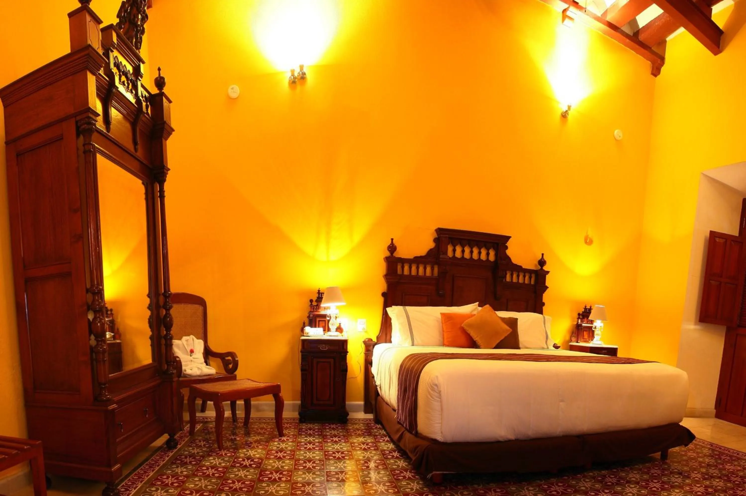 Photo of the whole room, Bed in Hotel Boutique Casa Don Gustavo, Campeche