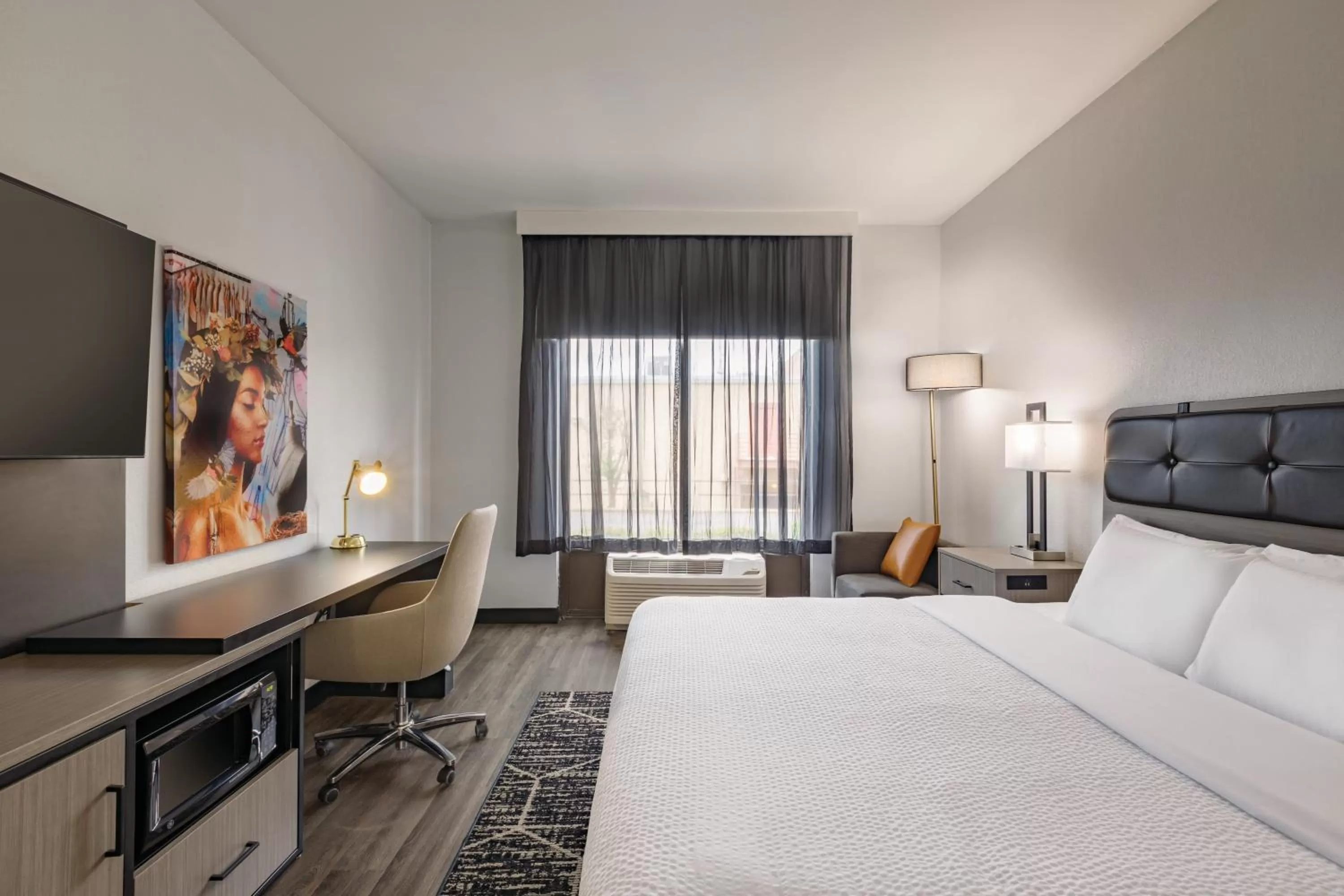 Bed in La Quinta inn & suites by Wyndham Dothan