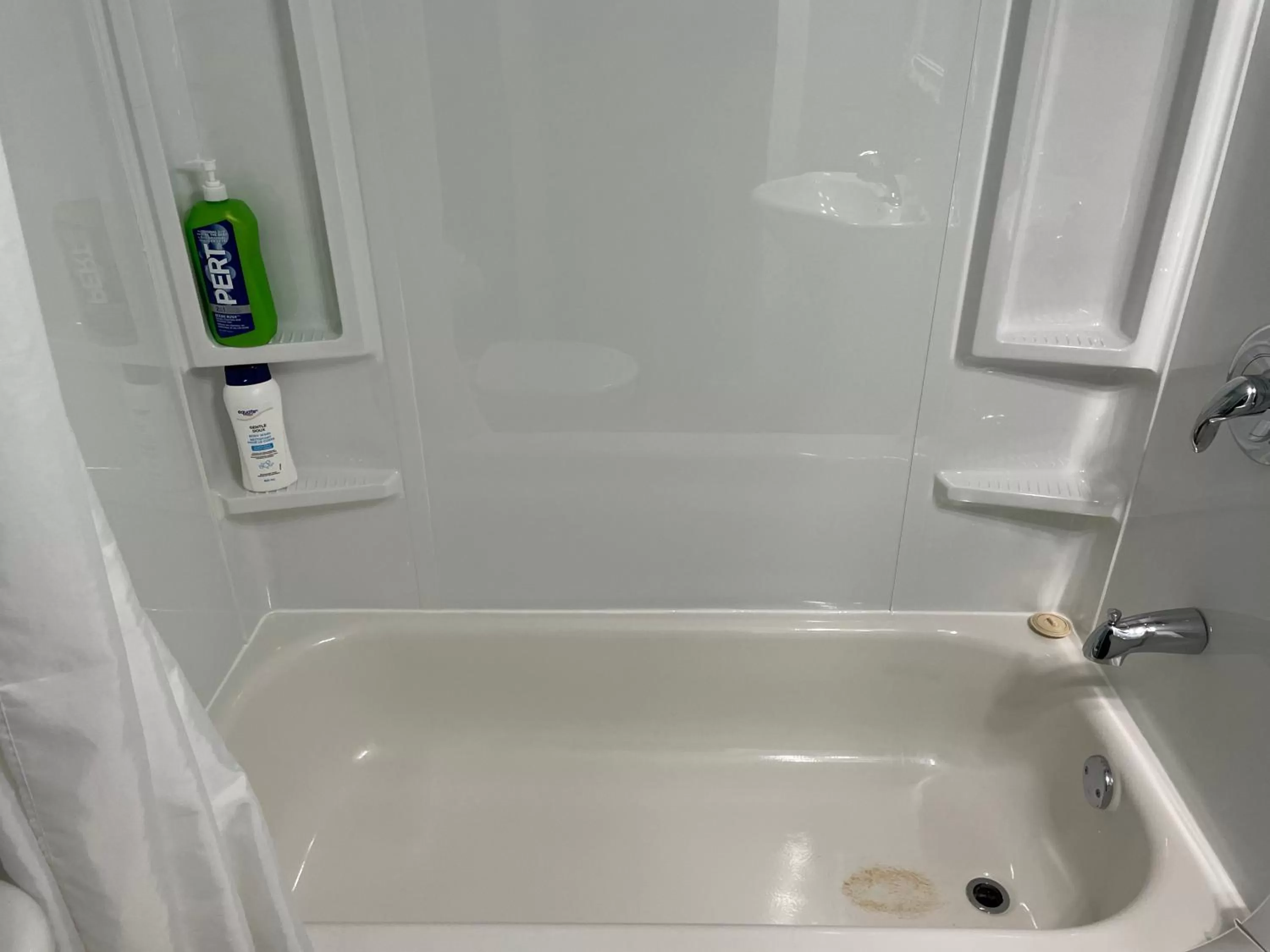 Bathroom in Rivers End Motel