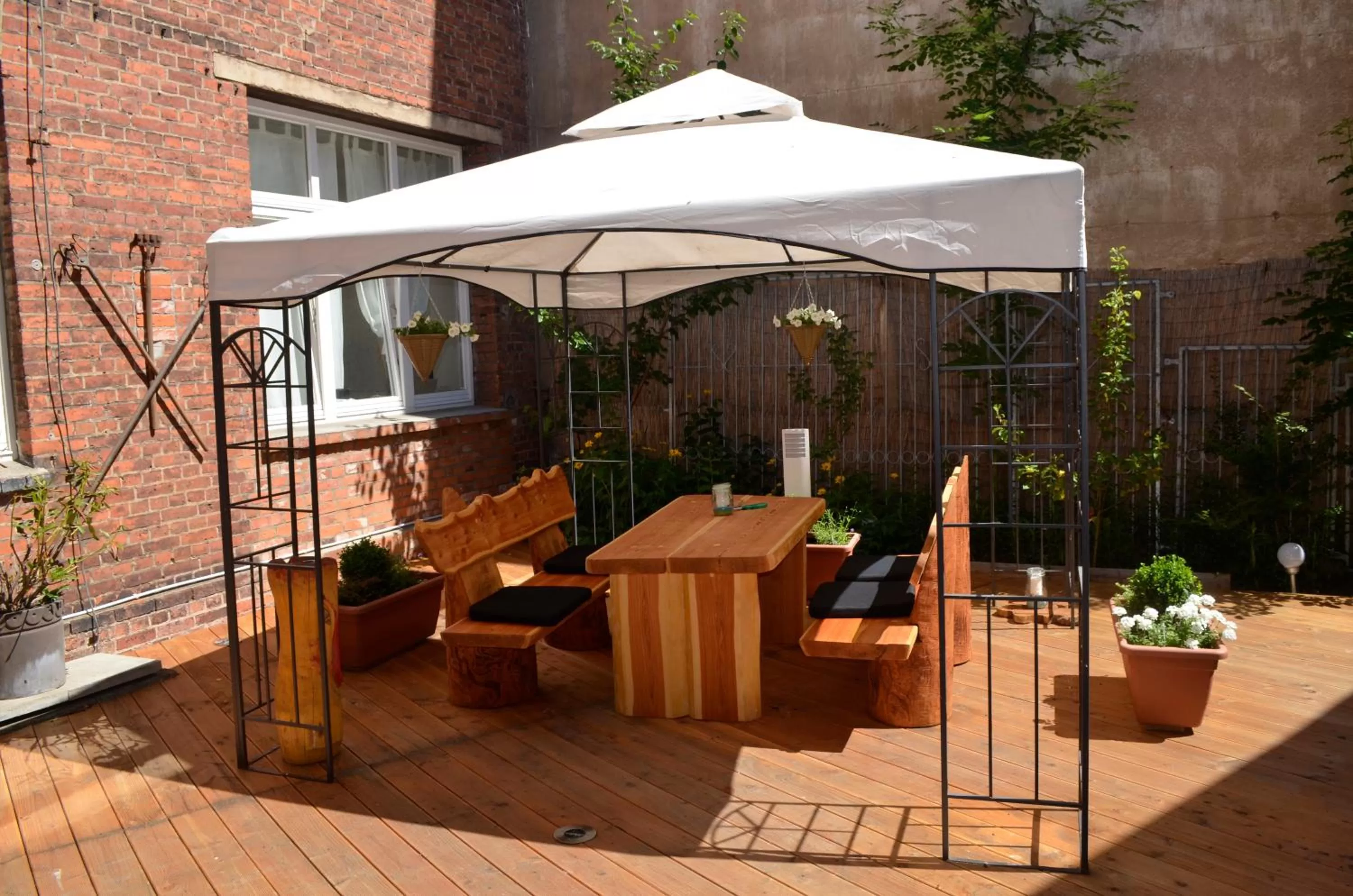 BBQ facilities, Patio/Outdoor Area in Apartment-Hotel Schillerplatz