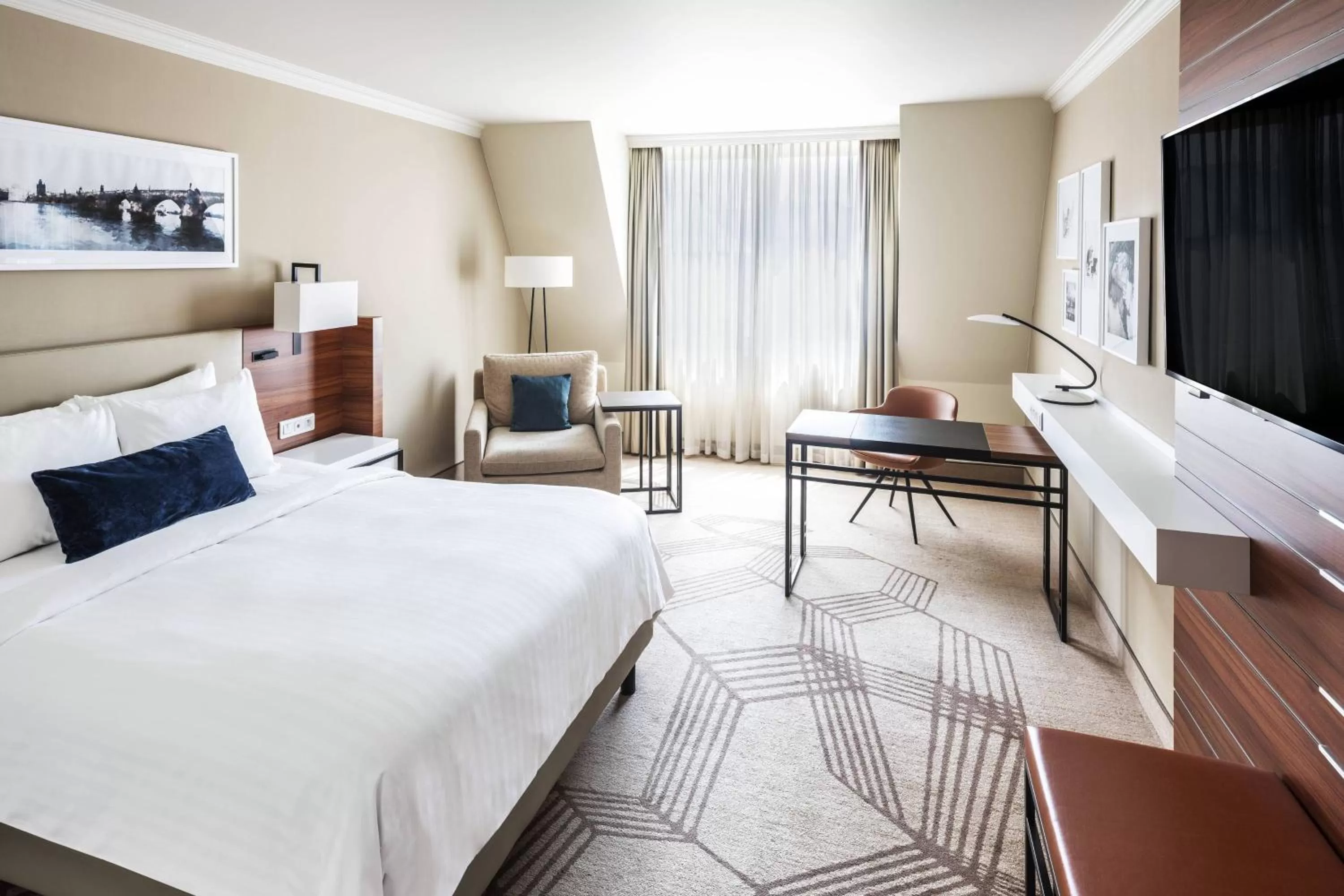 Photo of the whole room, Bed in Prague Marriott Hotel