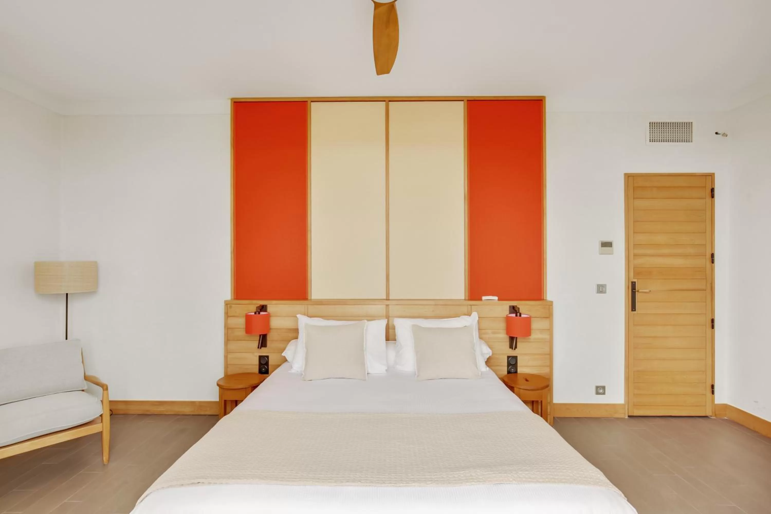 Bedroom, Bed in Le logis de Valandraud