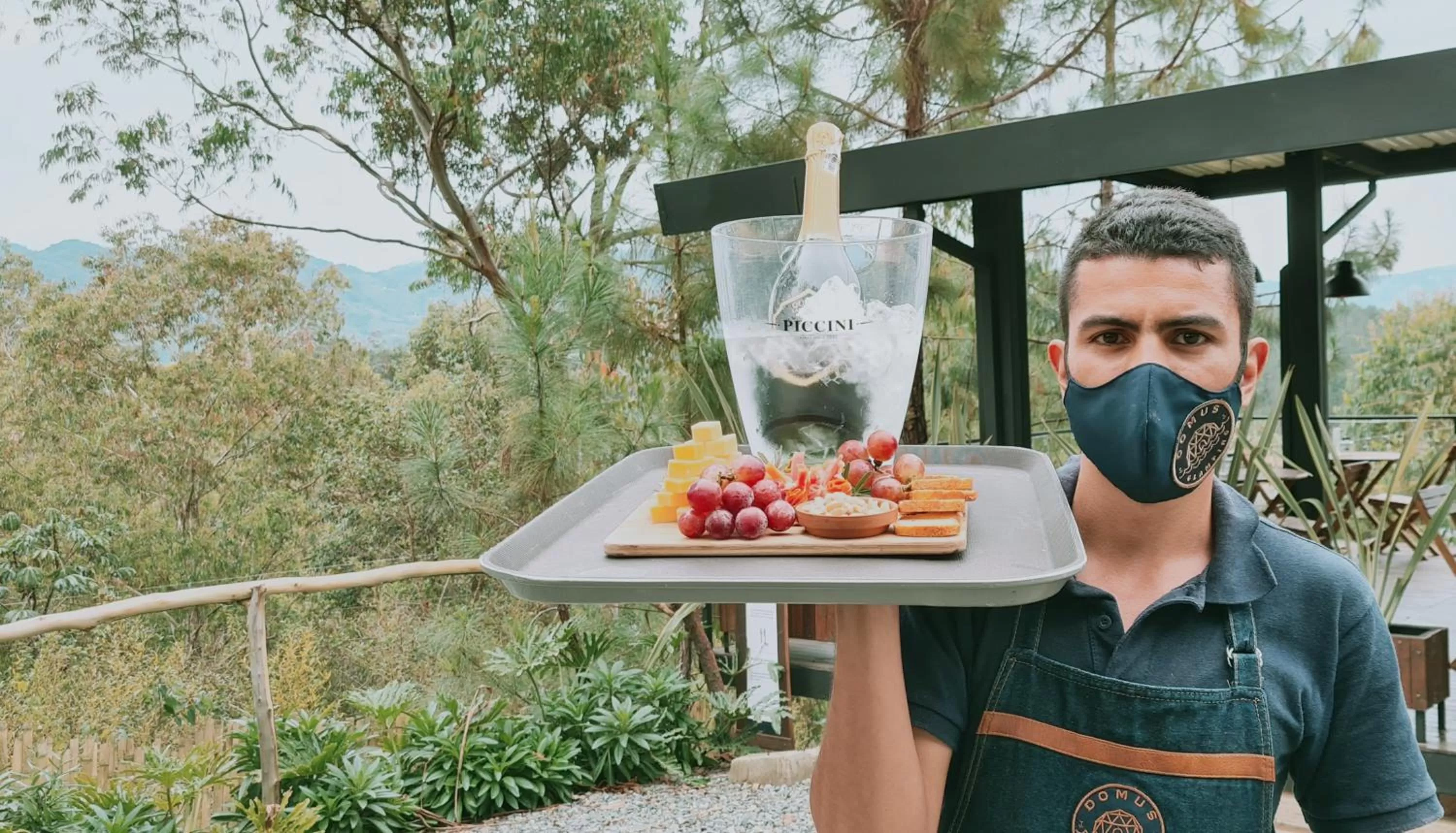 Staff in Domus Glamping Guatapé